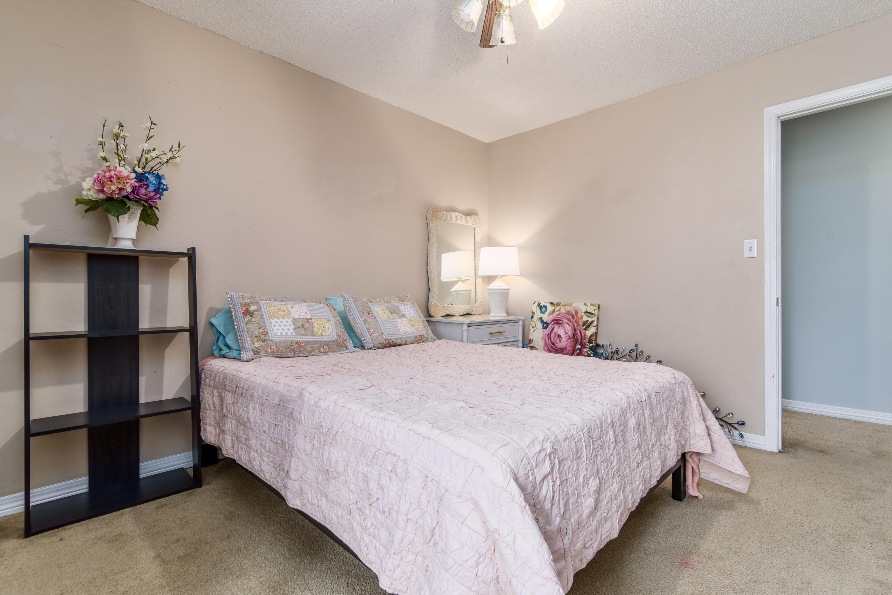 SCHNEIDER DRIVE T/H - Residential