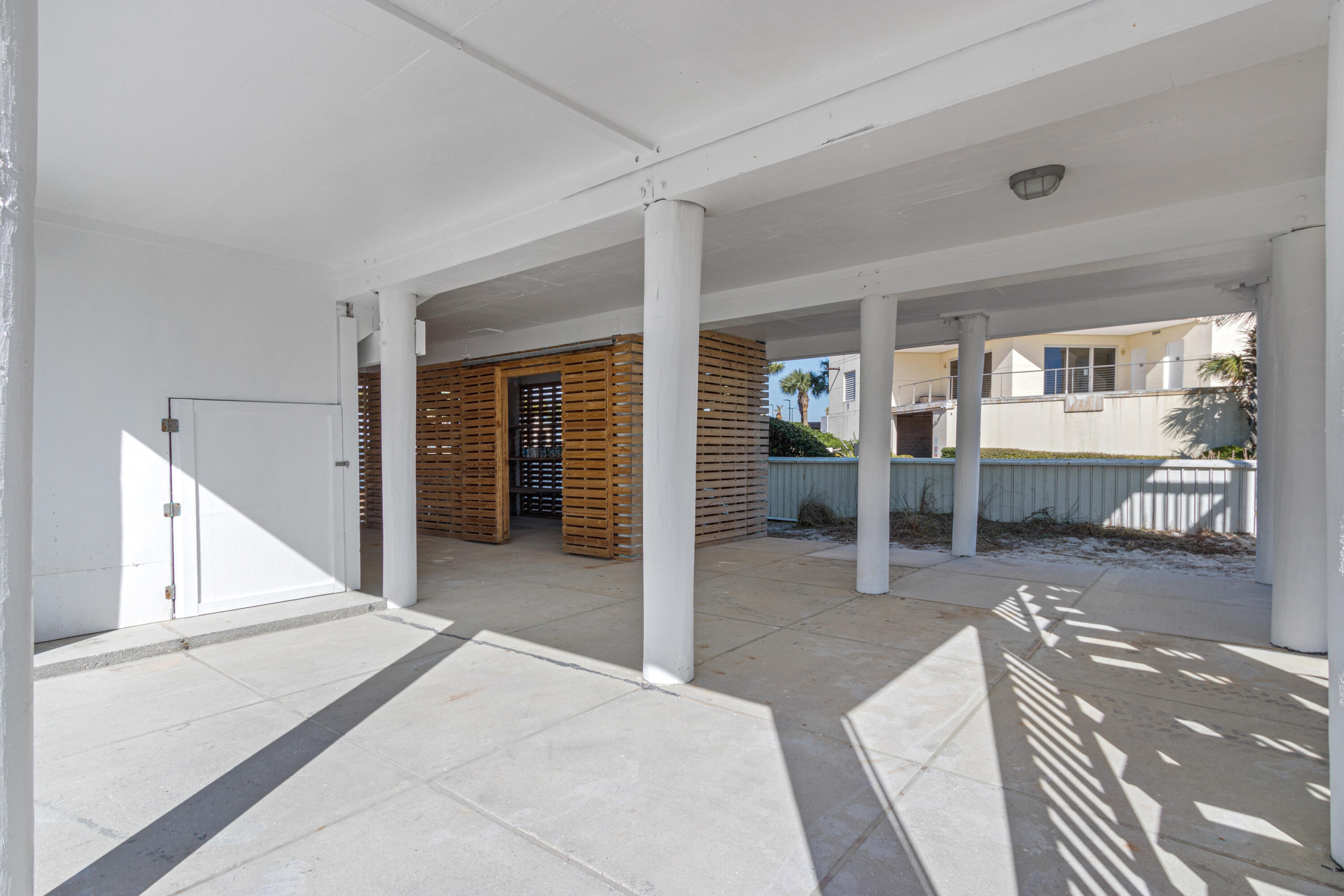 SUMMER PLACE - Residential