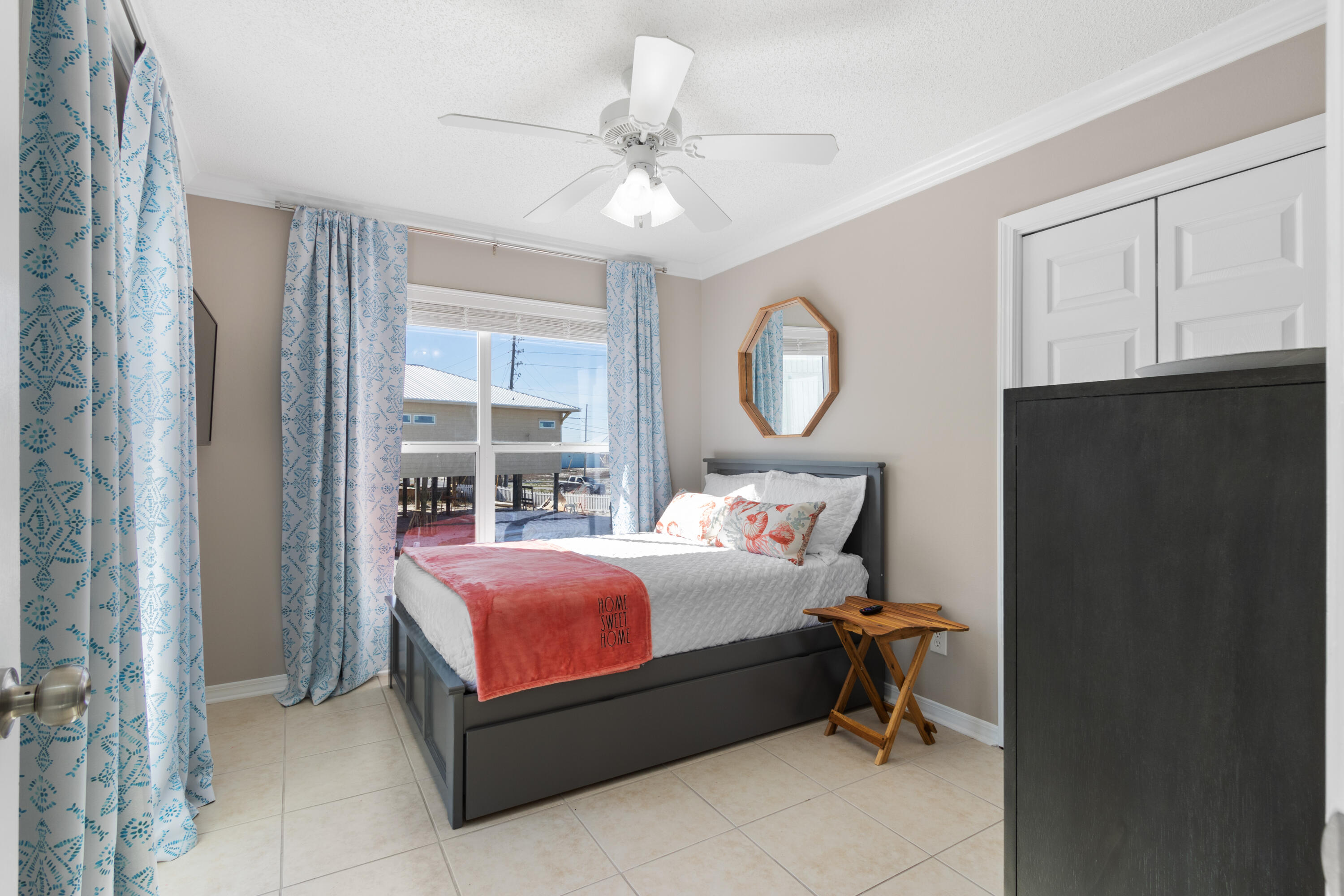 SUMMER PLACE - Residential