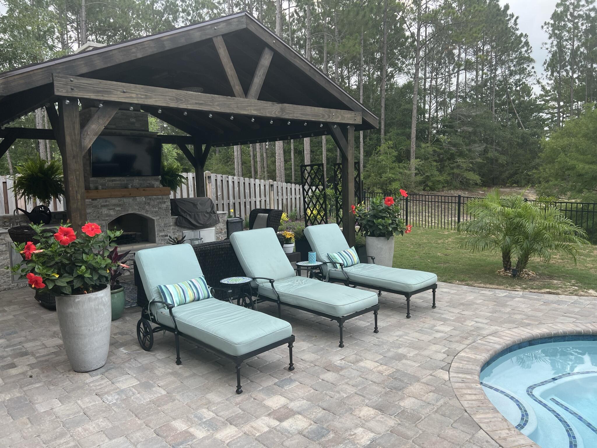 HAMMOCK BAY - Residential