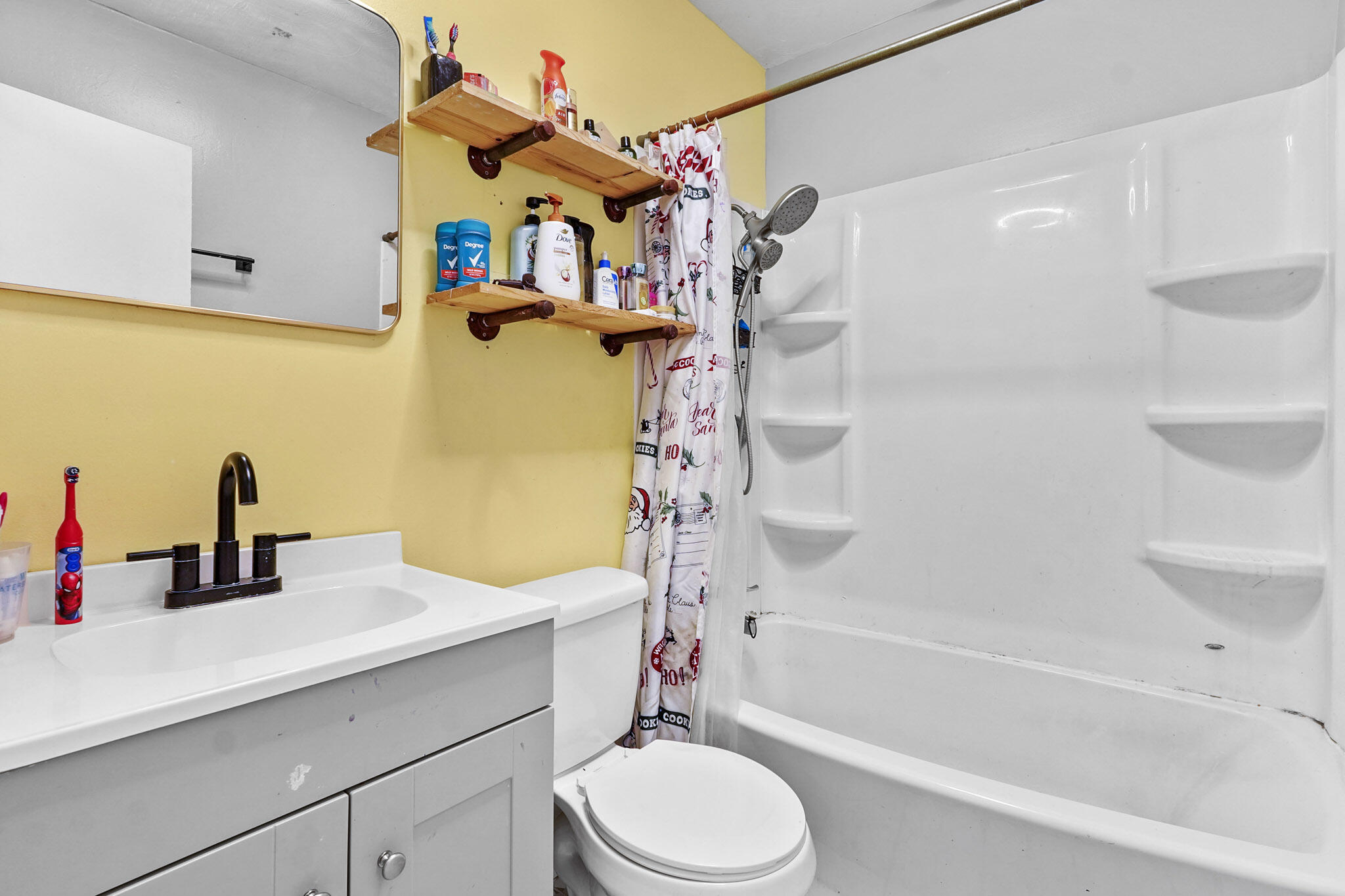 NO RECORDED SUBDIVISION - Residential