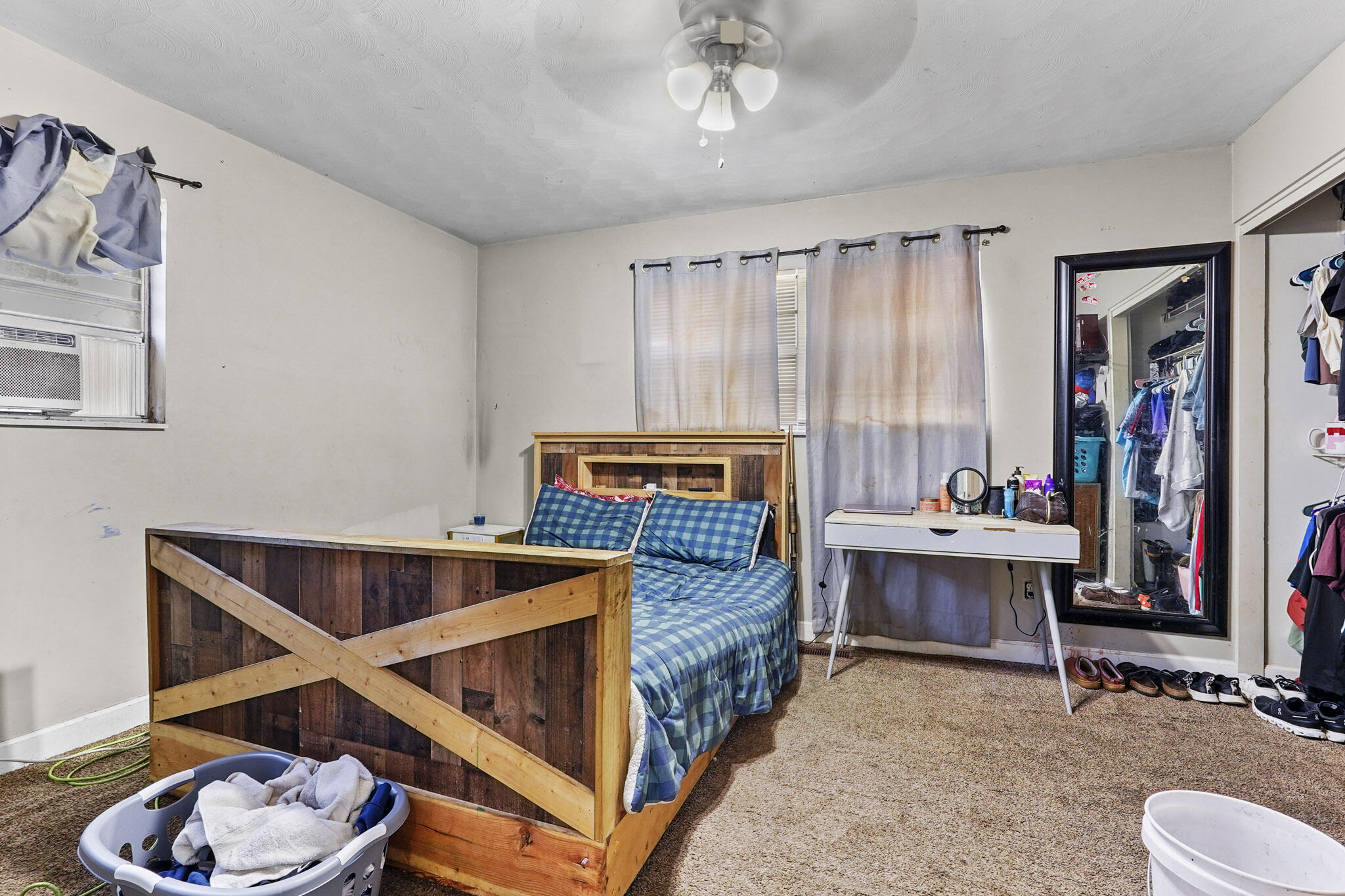 NO RECORDED SUBDIVISION - Residential