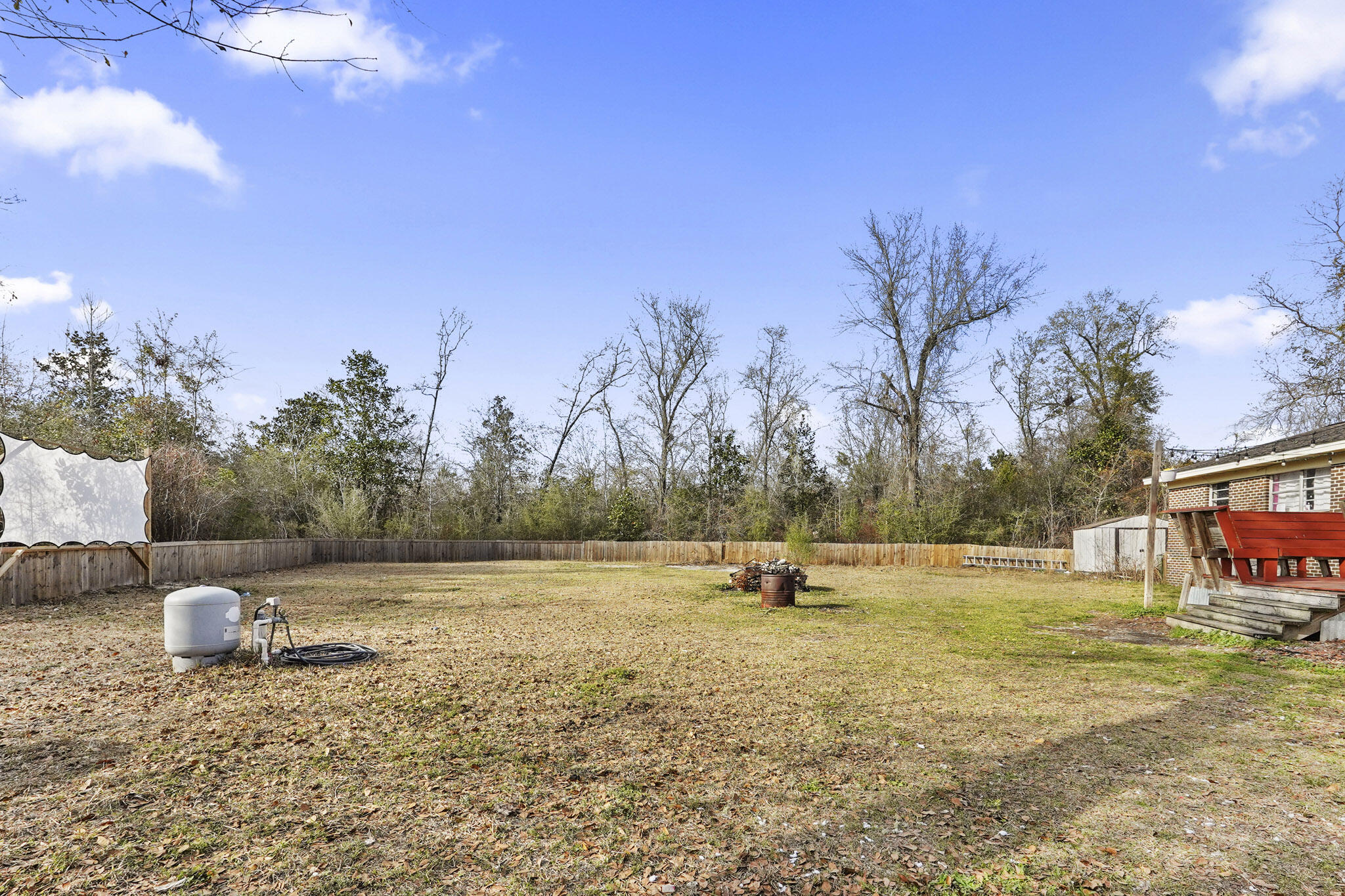 NO RECORDED SUBDIVISION - Residential