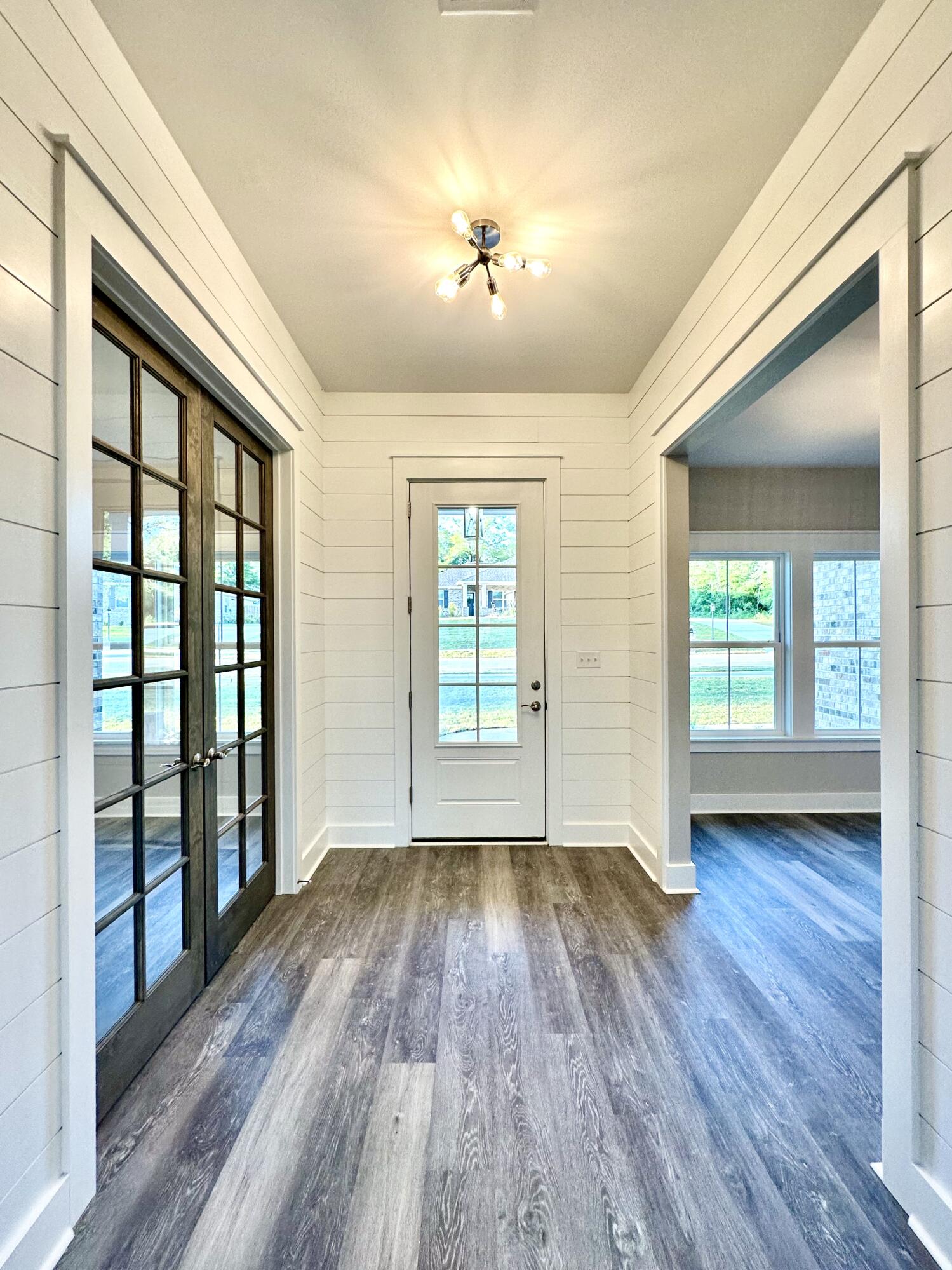 LAKE ARTHUR ESTATES - Residential