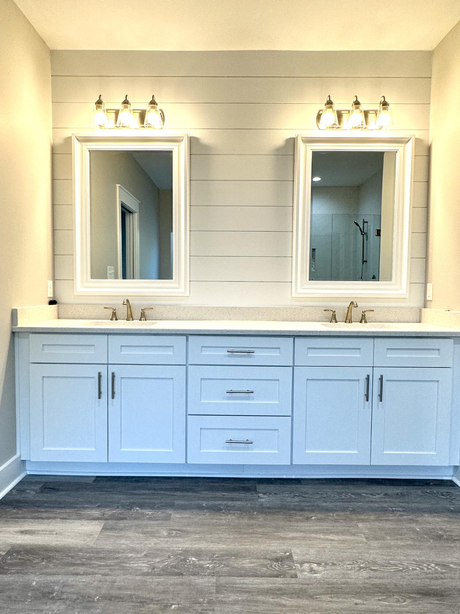 LAKE ARTHUR ESTATES - Residential