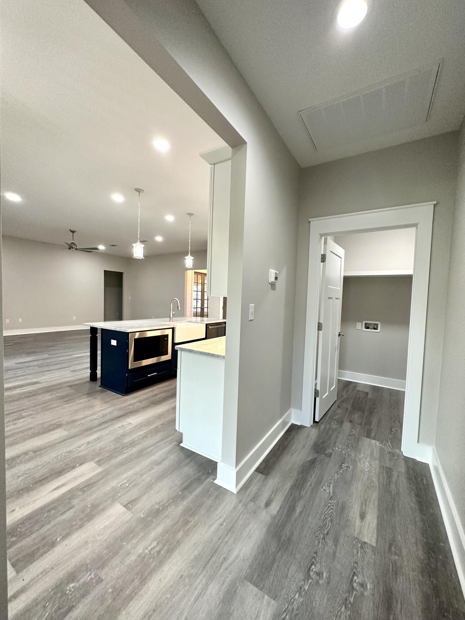 LAKE ARTHUR ESTATES - Residential