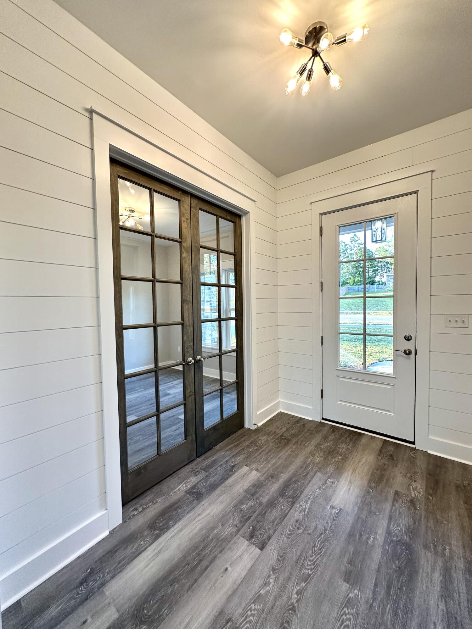 LAKE ARTHUR ESTATES - Residential