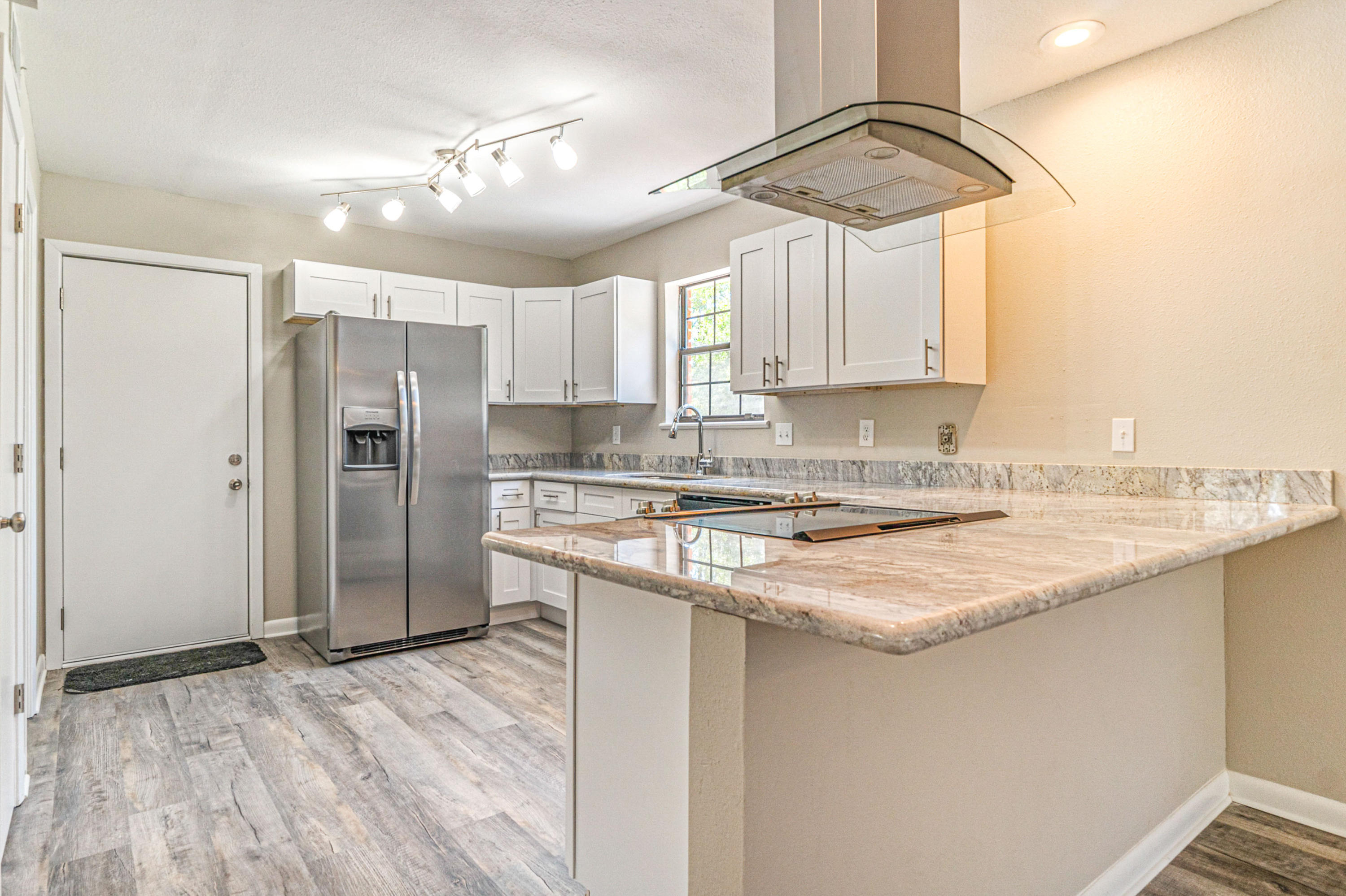 RAINTREE ESTATES - Residential