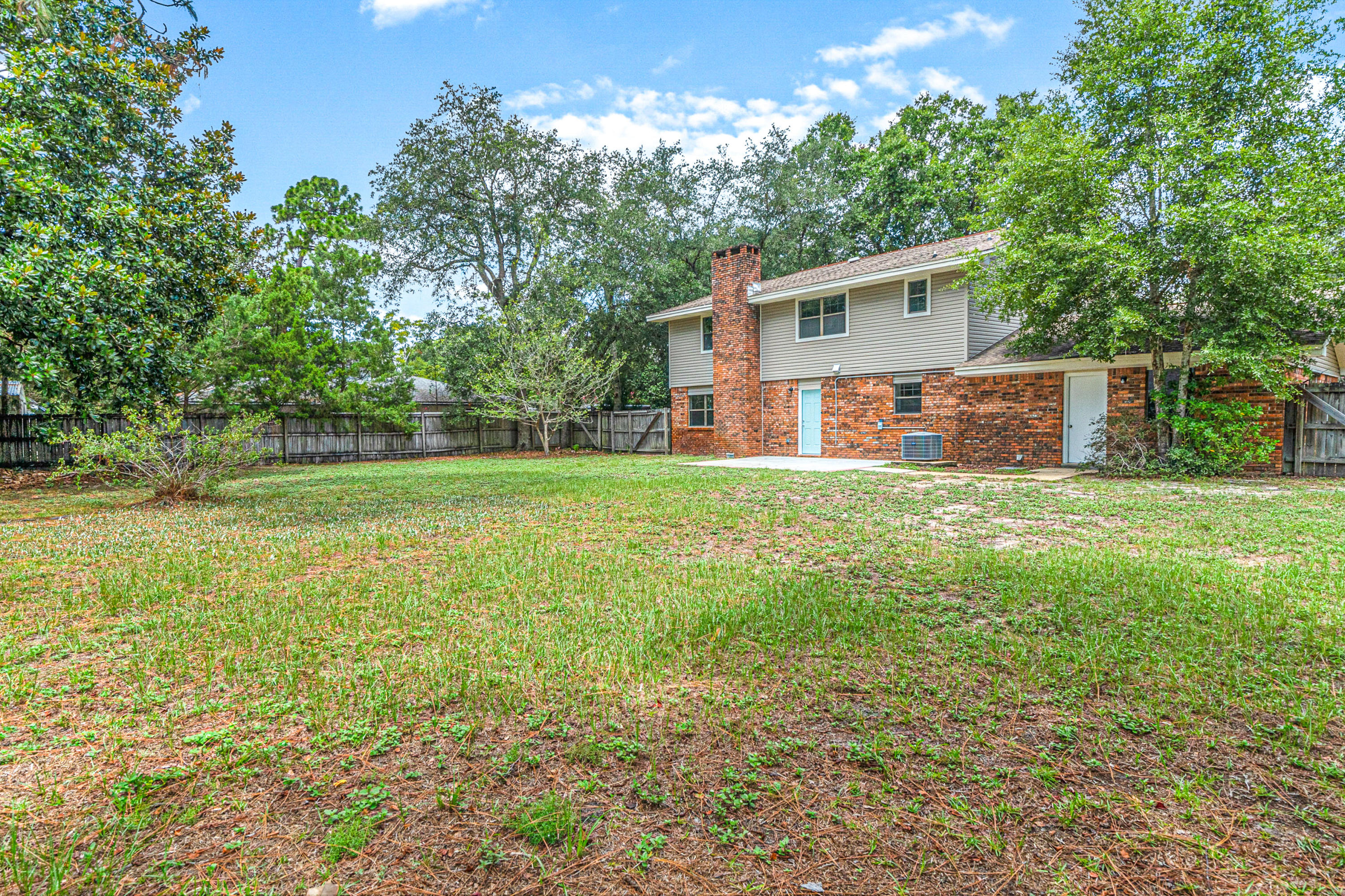 RAINTREE ESTATES - Residential