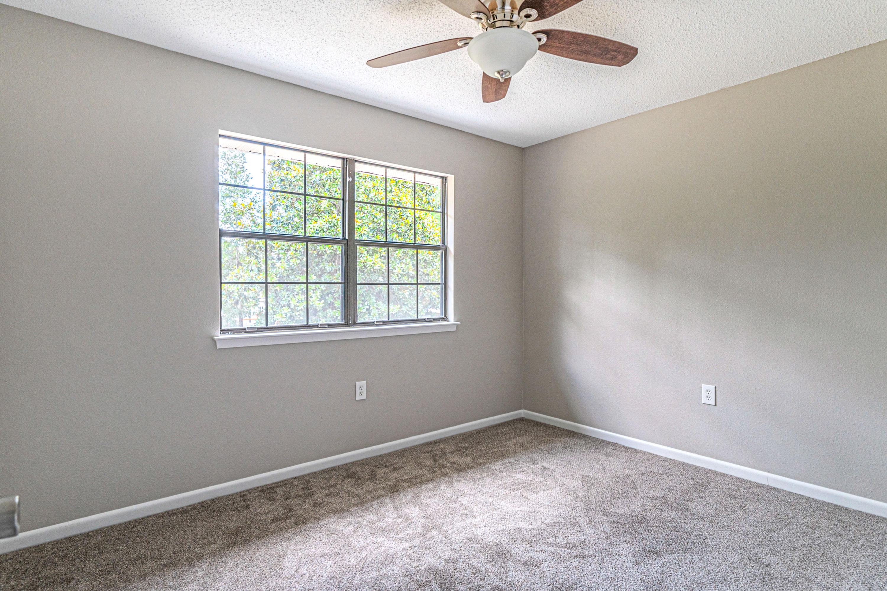 RAINTREE ESTATES - Residential