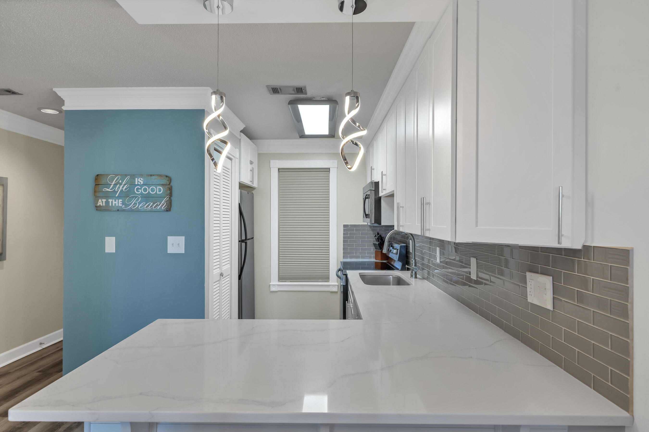 POOLSIDE VILLAS CONDO - Residential