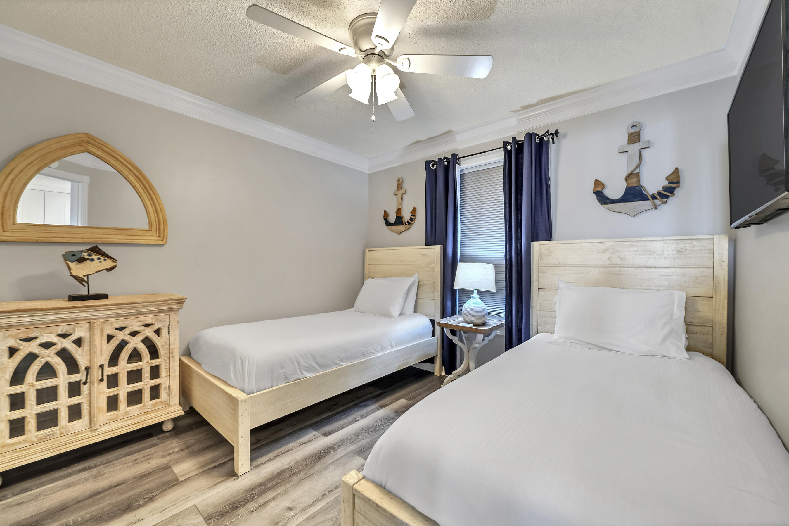 POOLSIDE VILLAS CONDO - Residential