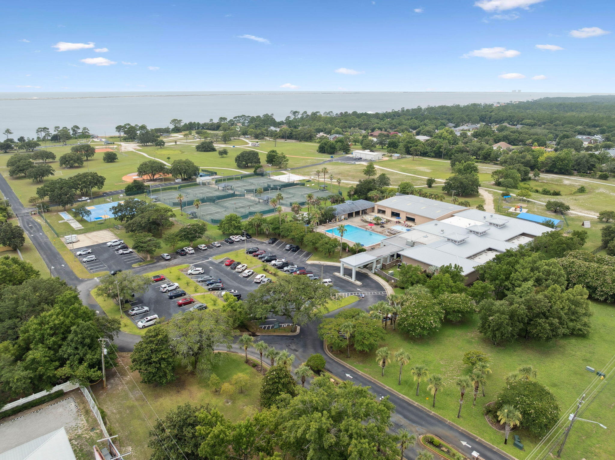 HOLLEY BY THE SEA - Residential
