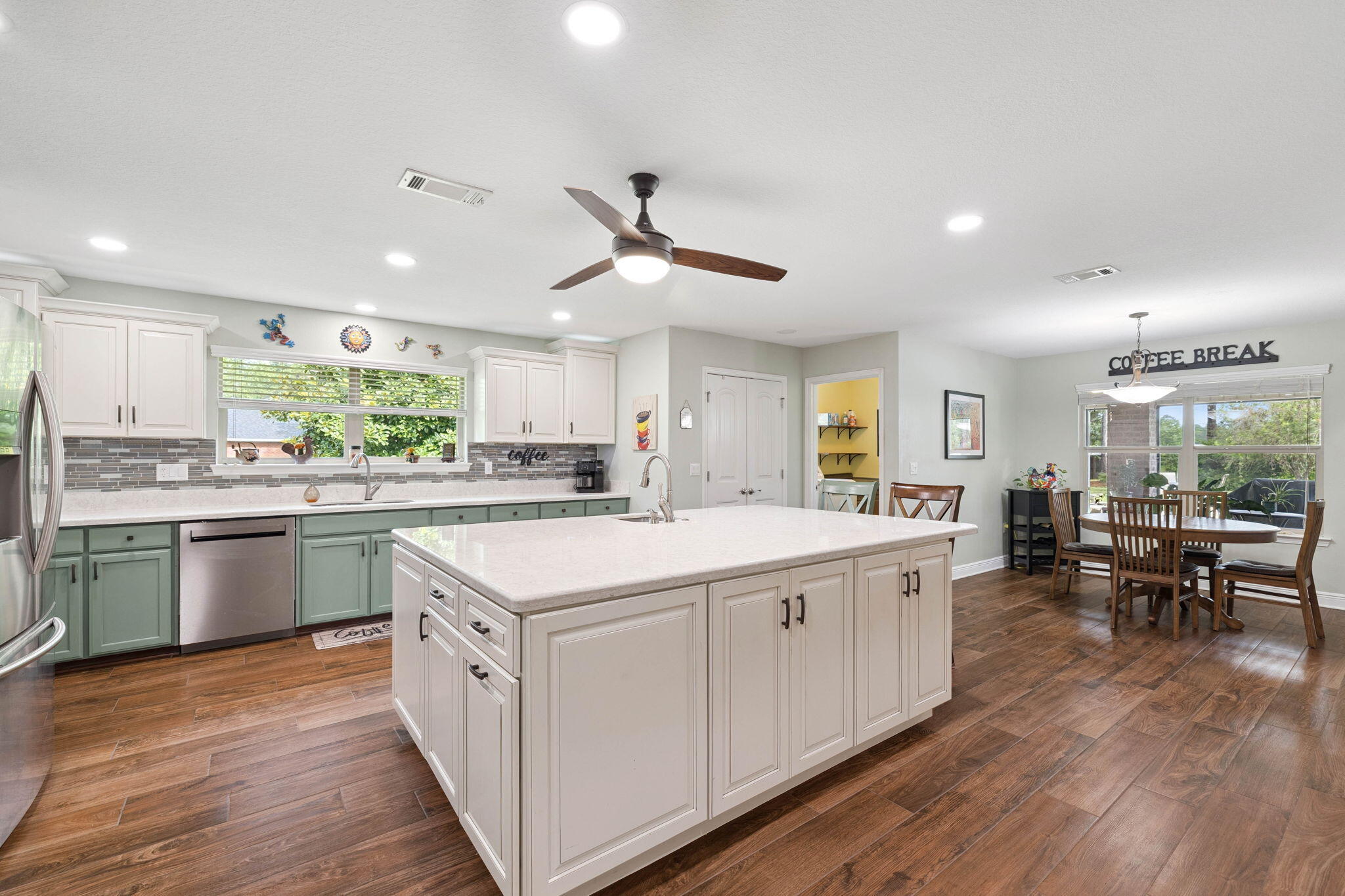 HOLLEY BY THE SEA - Residential