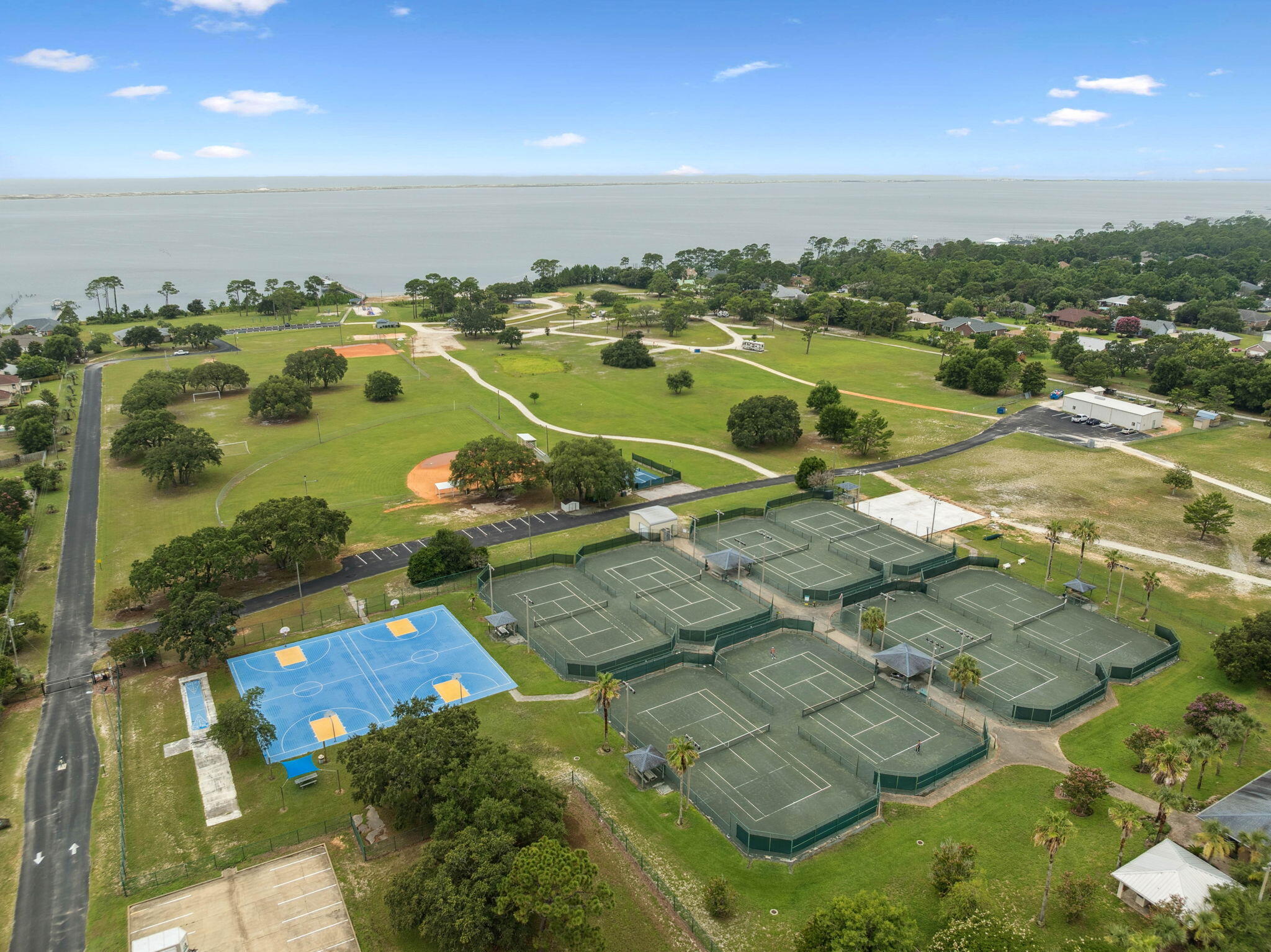 HOLLEY BY THE SEA - Residential