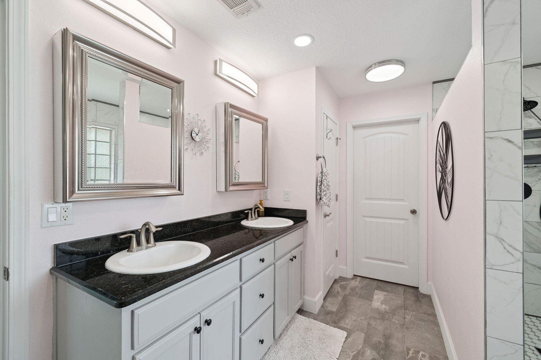 HOLLEY BY THE SEA - Residential