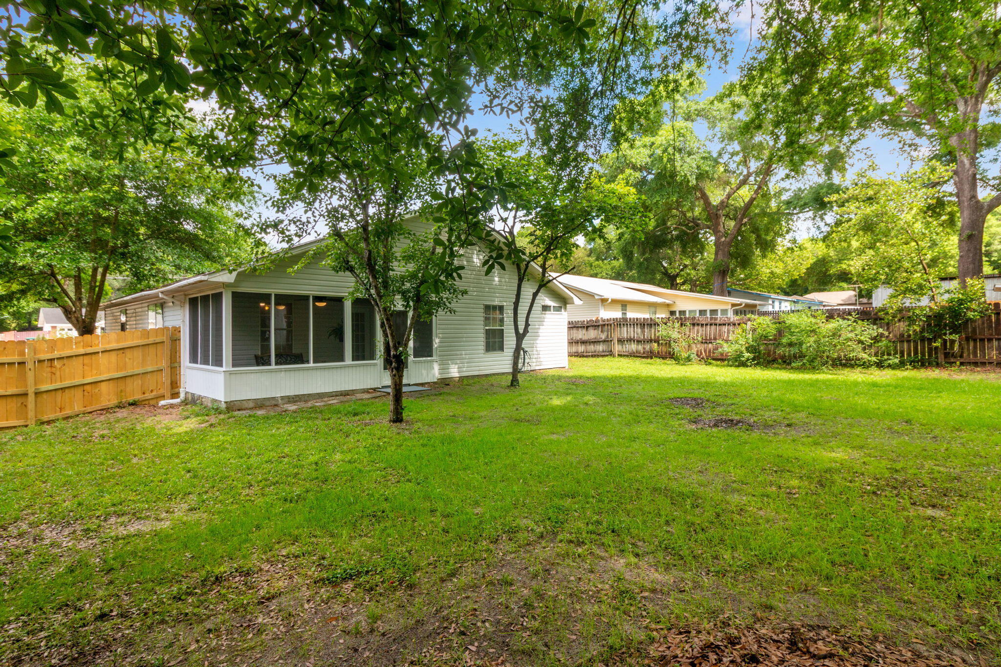 ADAMS POWELL EAST - Residential