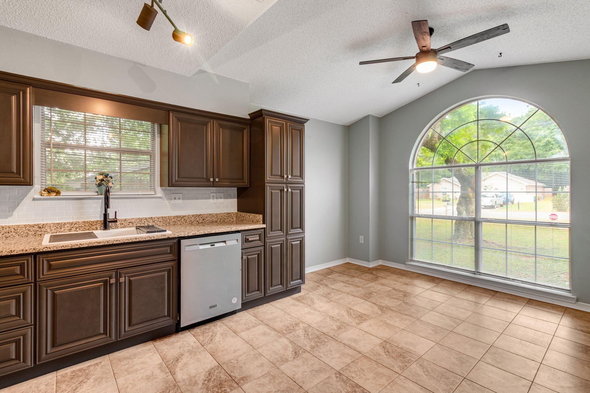 ADAMS POWELL EAST - Residential