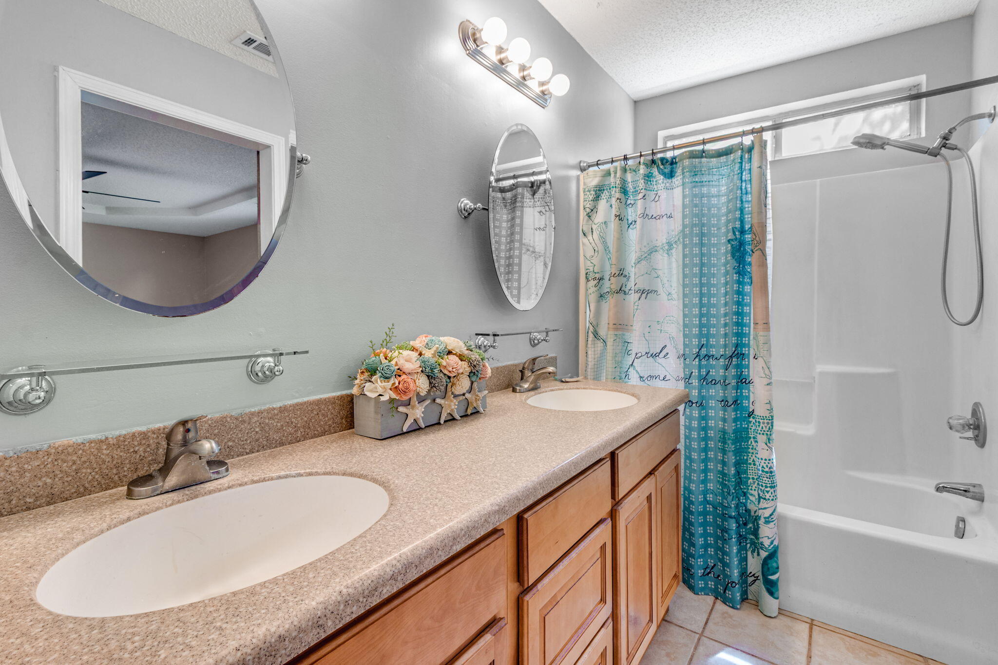 ADAMS POWELL EAST - Residential
