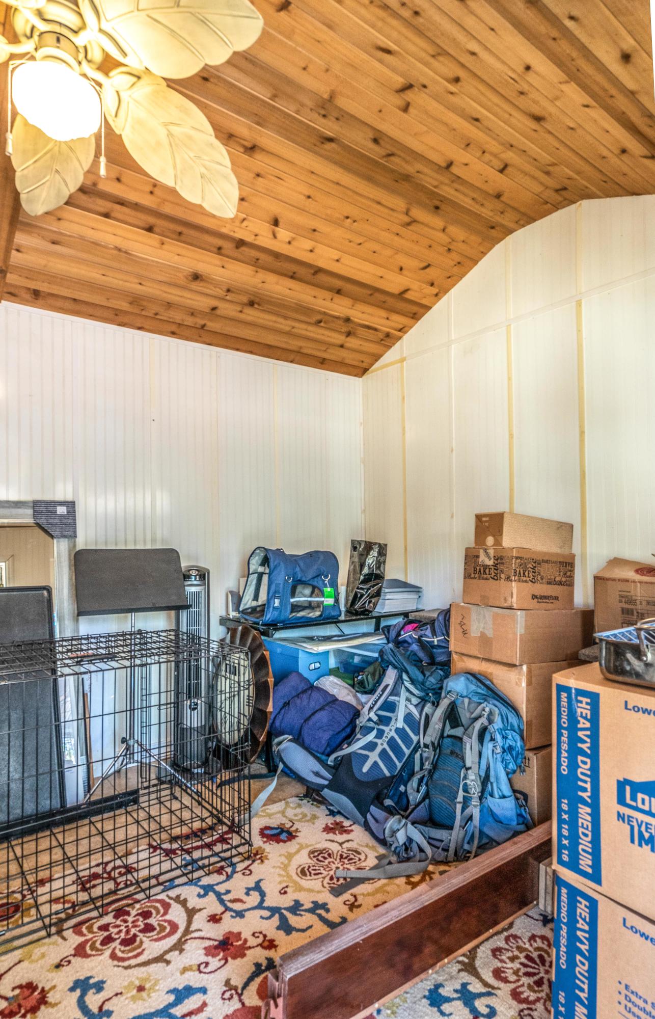 PINE MEADOWS 2ND ADDN - Residential