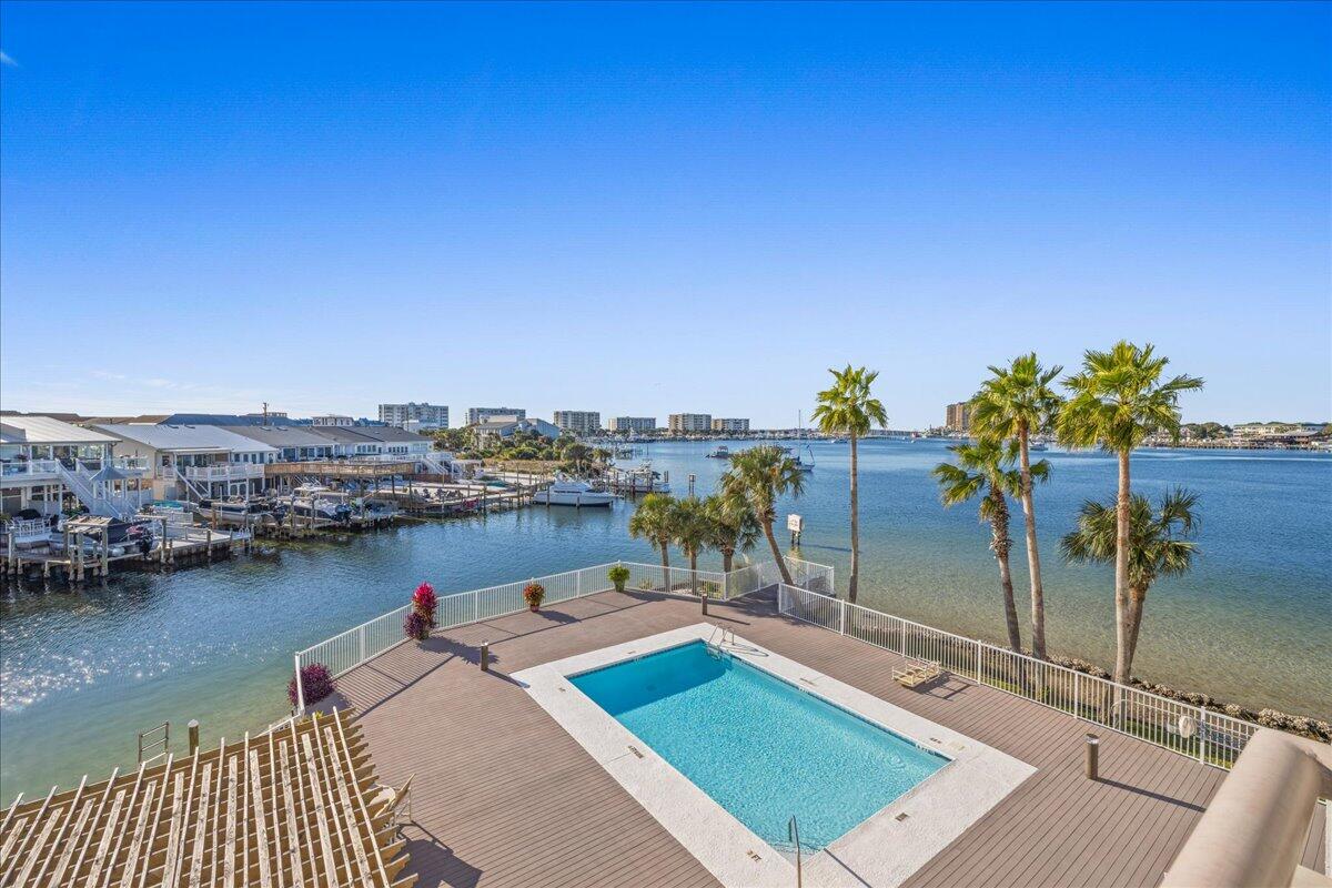 DESTIN HARBOR RESORT - Residential Lease