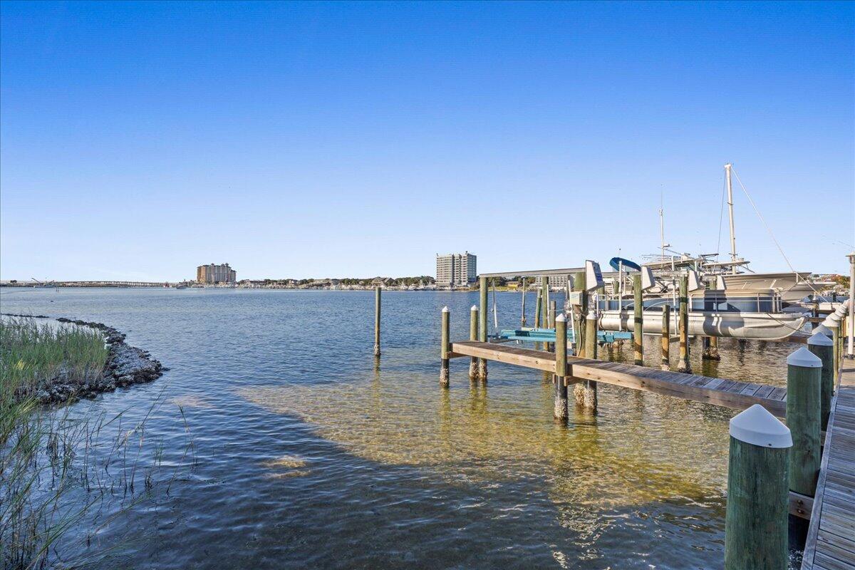 DESTIN HARBOR RESORT - Residential Lease