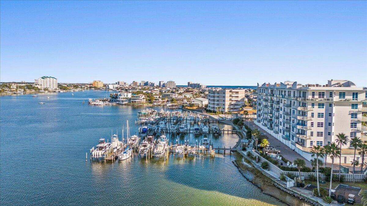 DESTIN HARBOR RESORT - Residential Lease