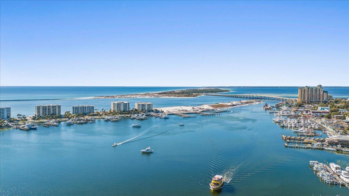 DESTIN HARBOR RESORT - Residential Lease