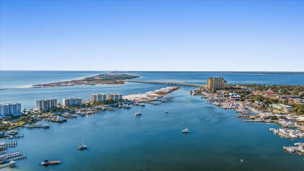 DESTIN HARBOR RESORT - Residential Lease