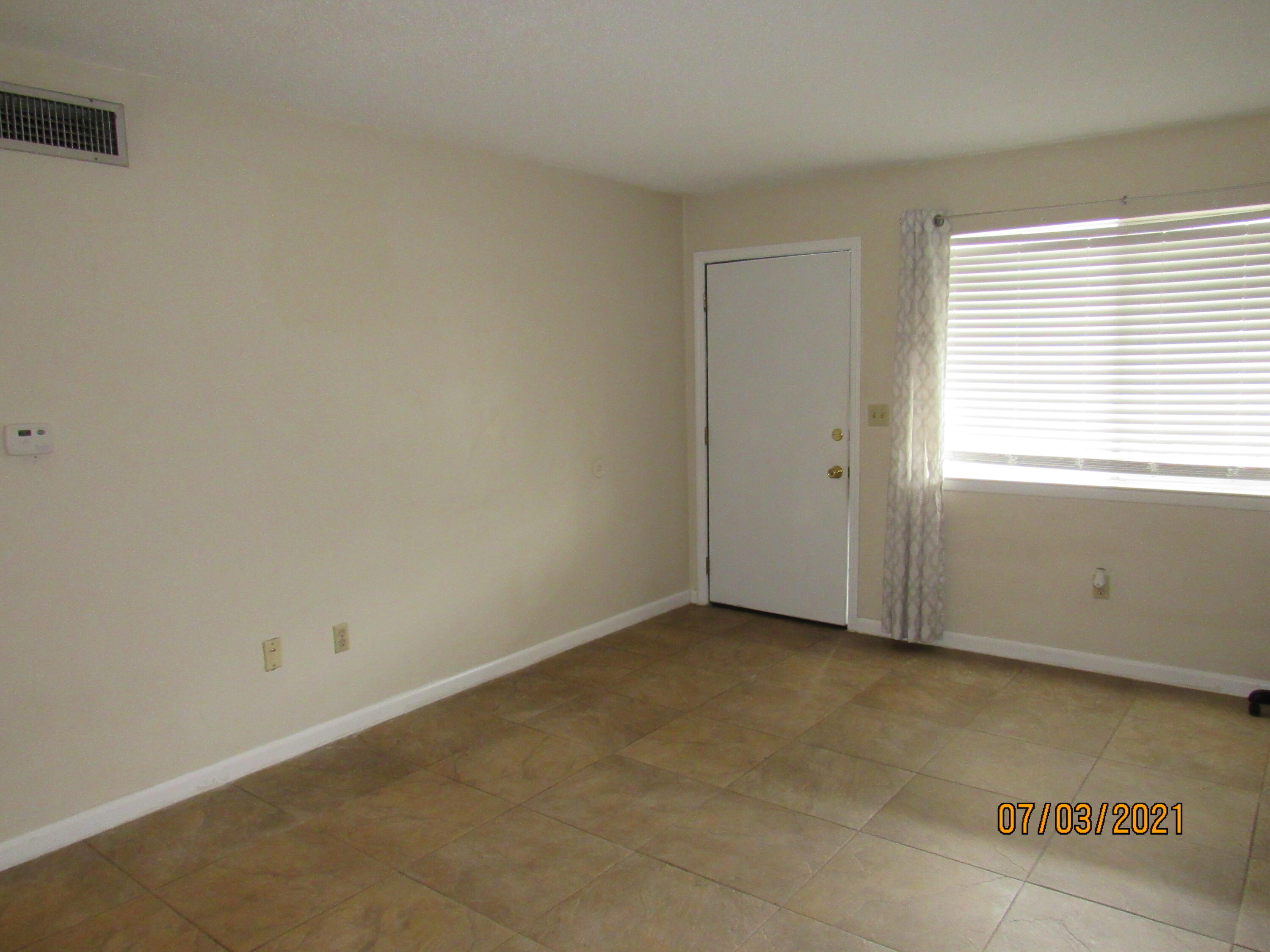 COLLEGE PARK CONDO - Residential Lease