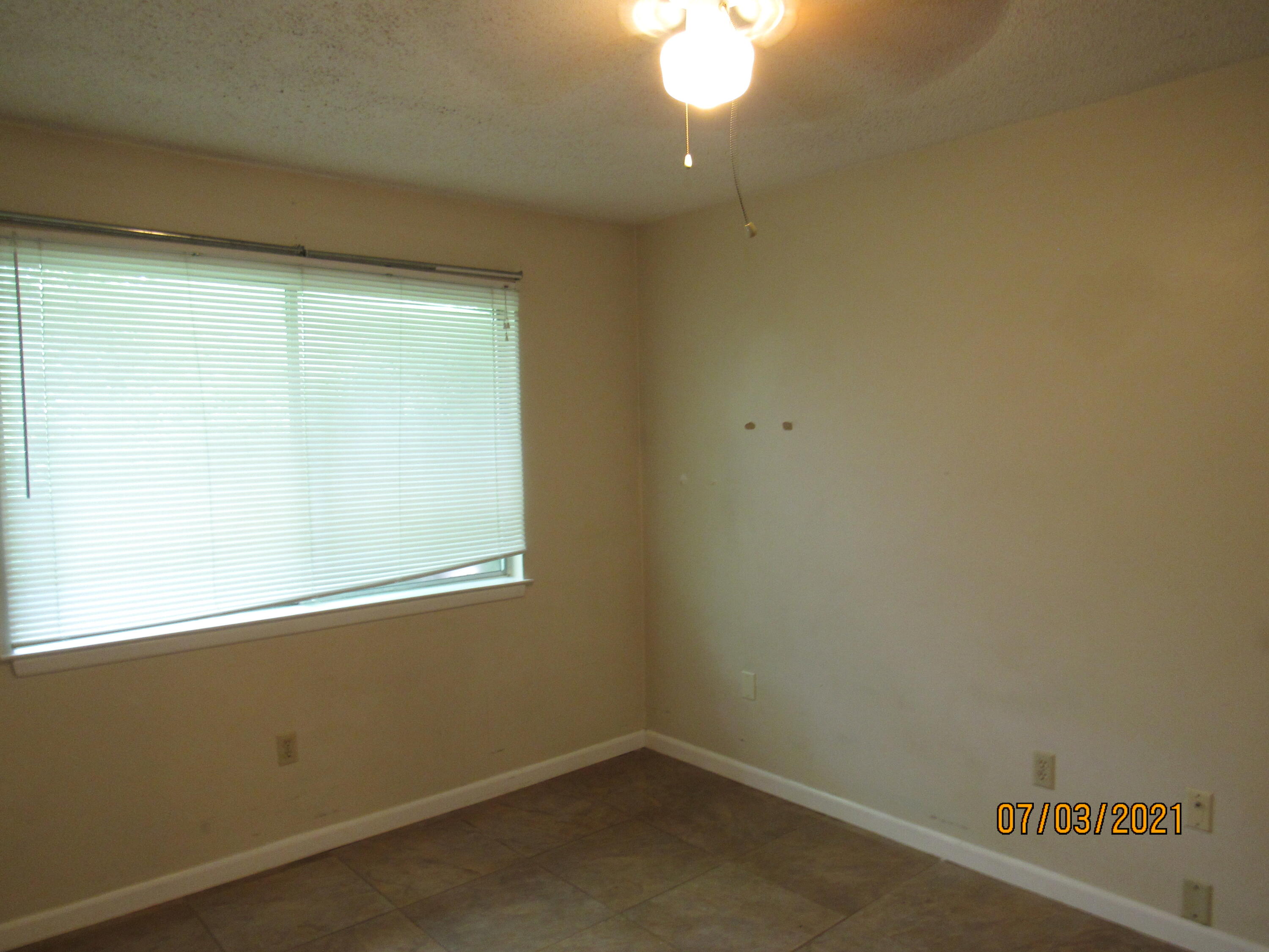 COLLEGE PARK CONDO - Residential Lease