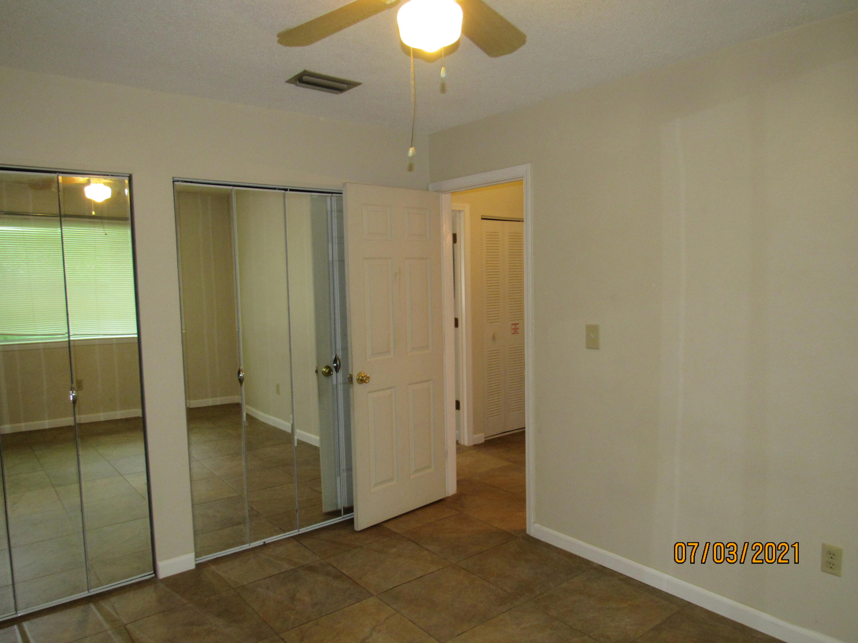 COLLEGE PARK CONDO - Residential Lease