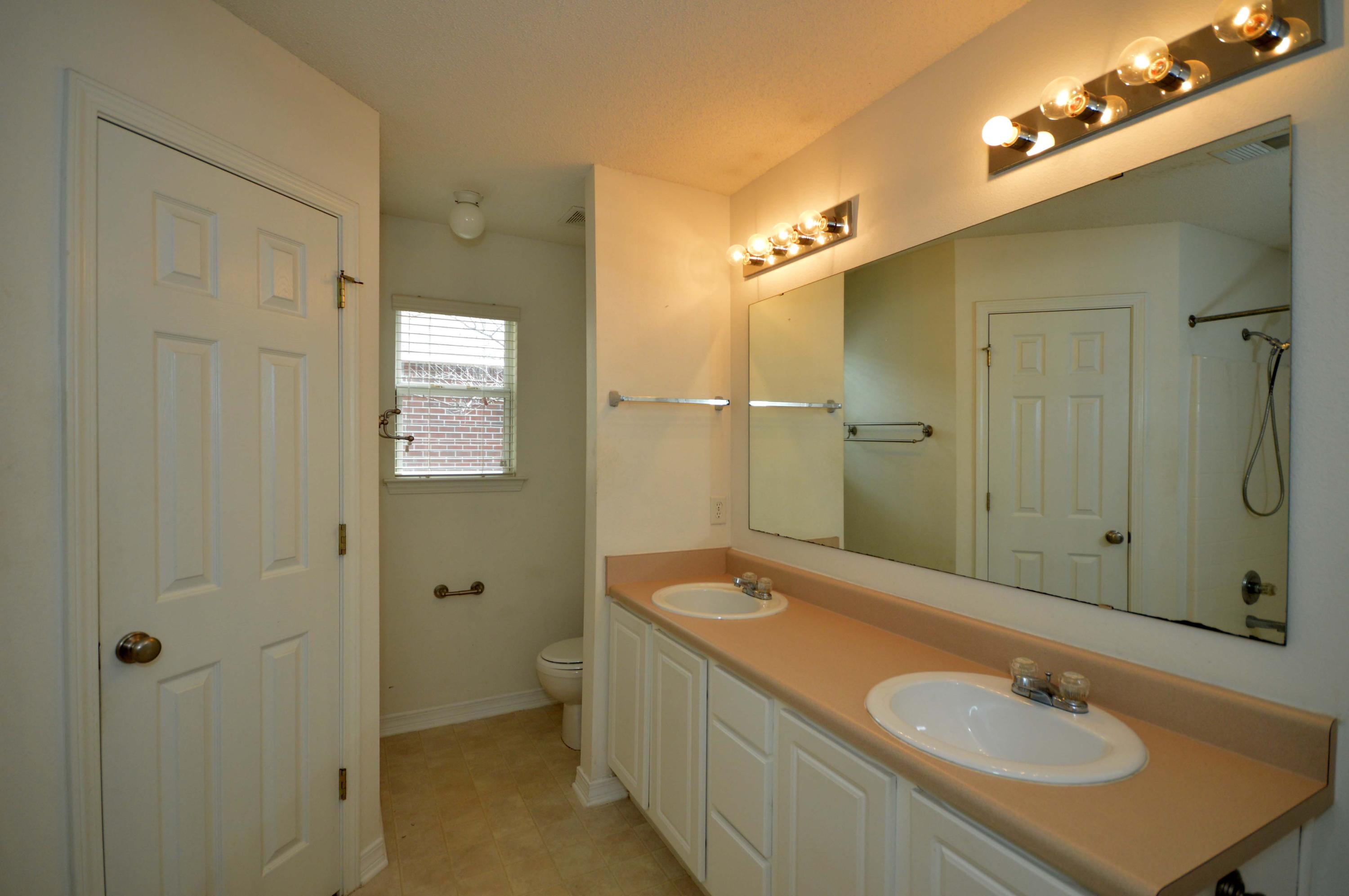 HIDDEN SHORES - Residential