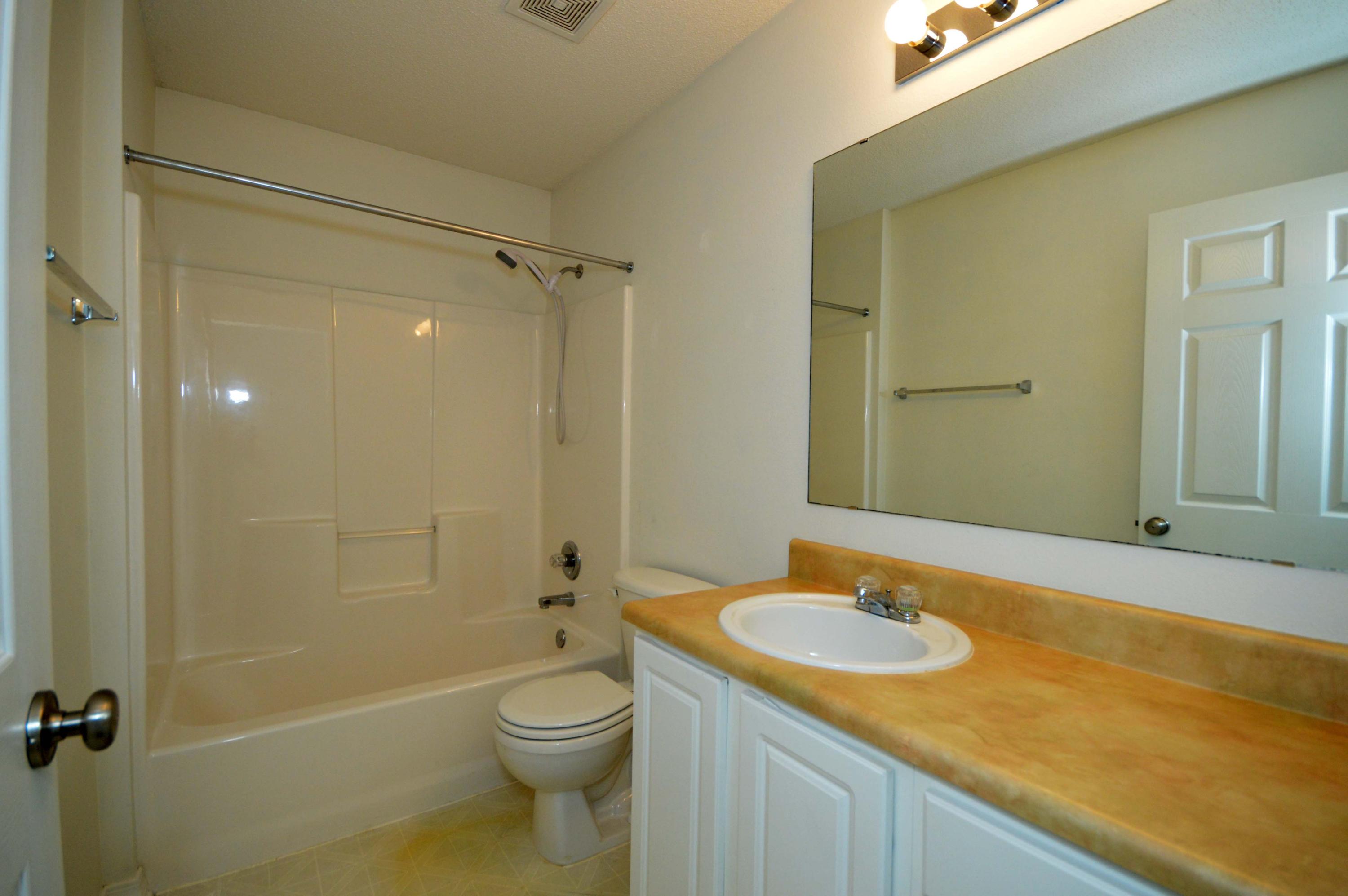 HIDDEN SHORES - Residential