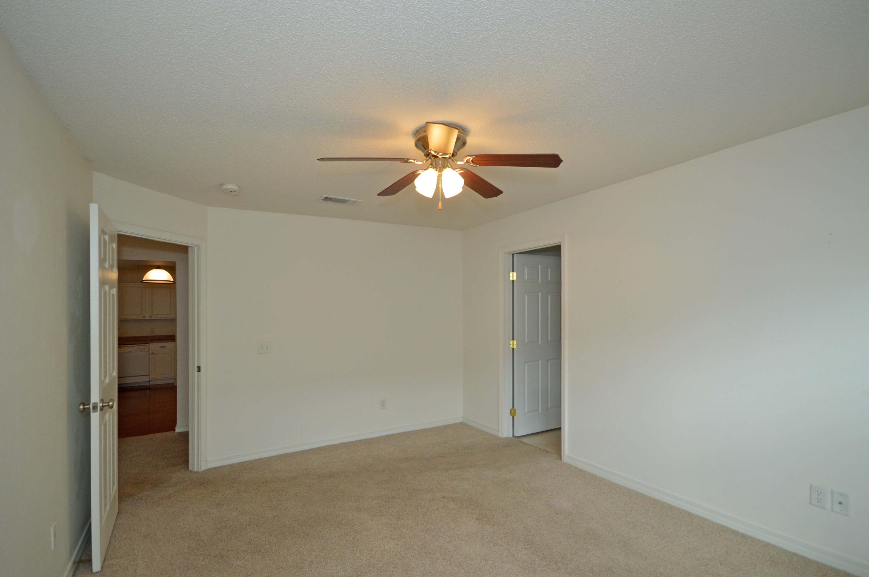 HIDDEN SHORES - Residential