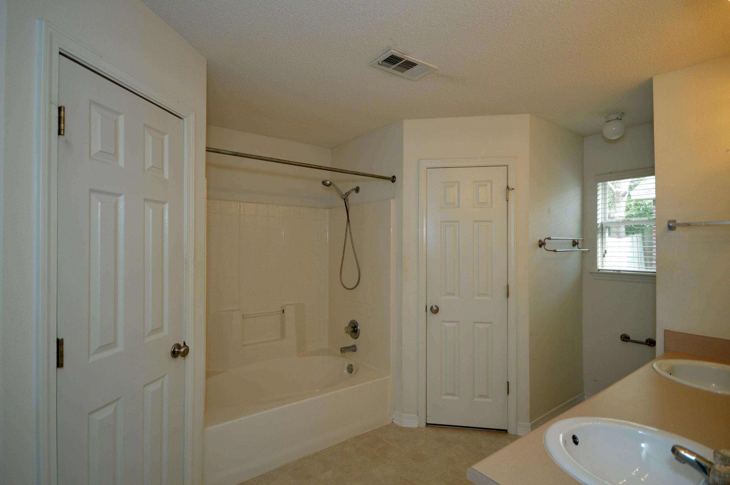 HIDDEN SHORES - Residential