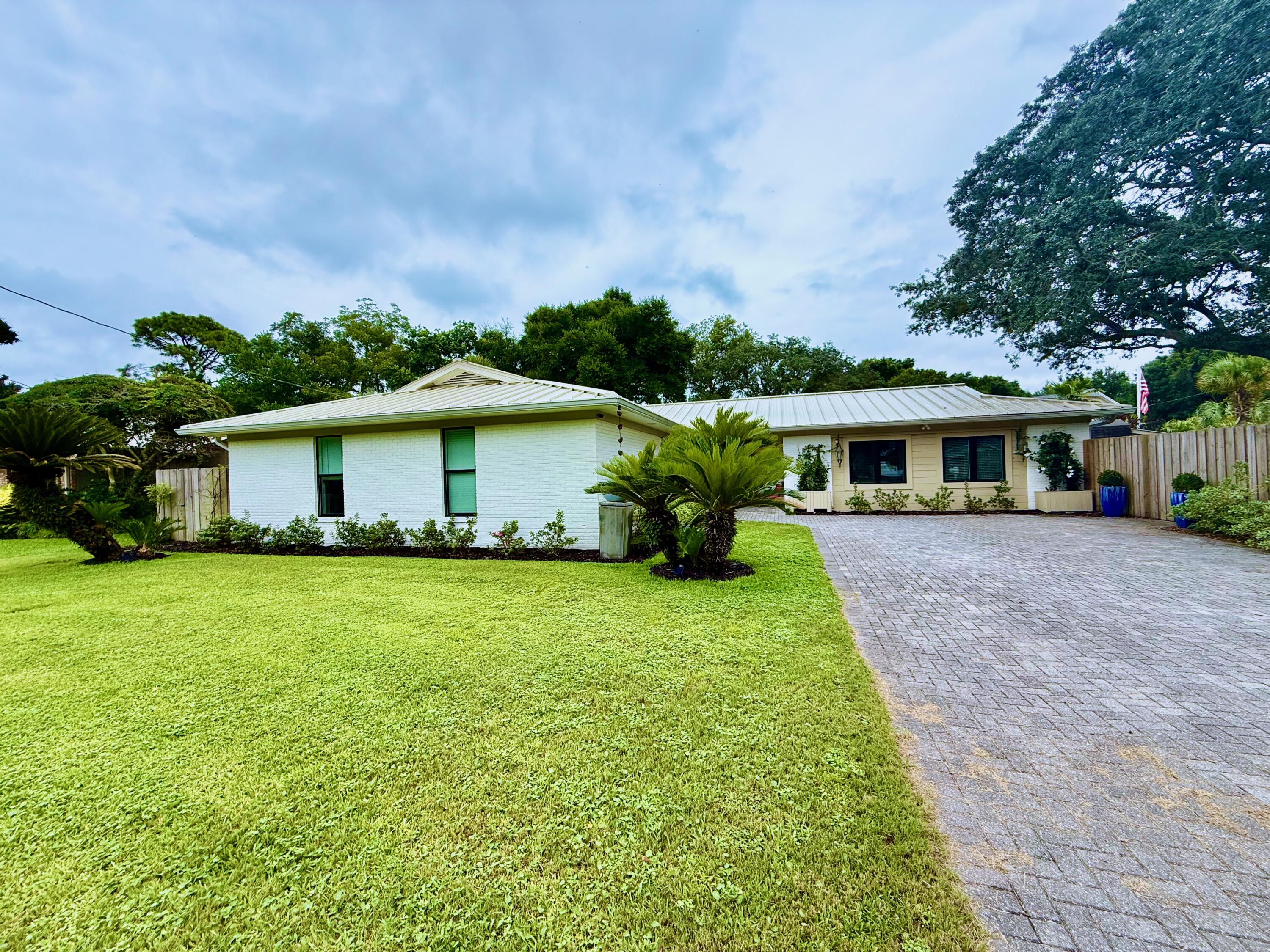 516 Driftwood Lane