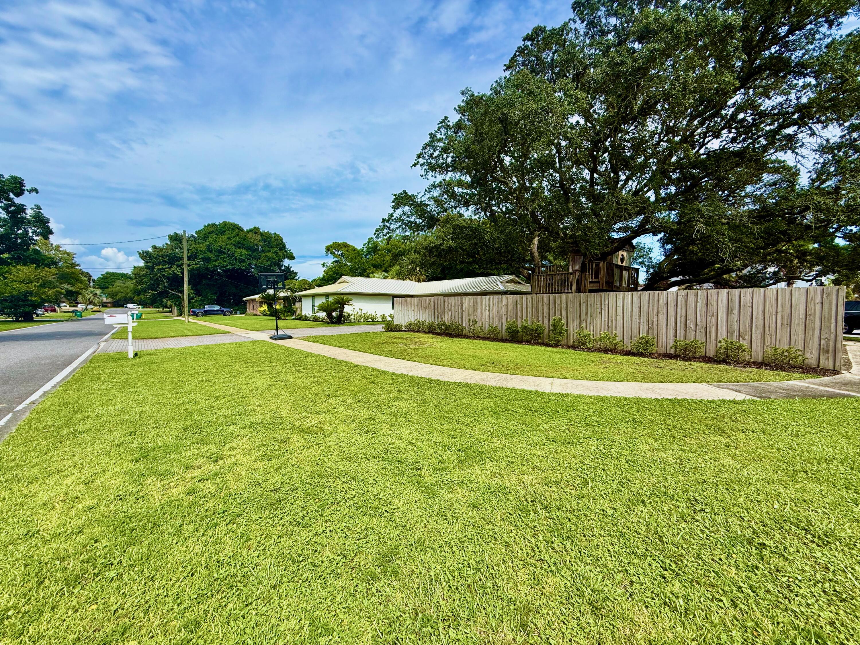 516 Driftwood Lane
