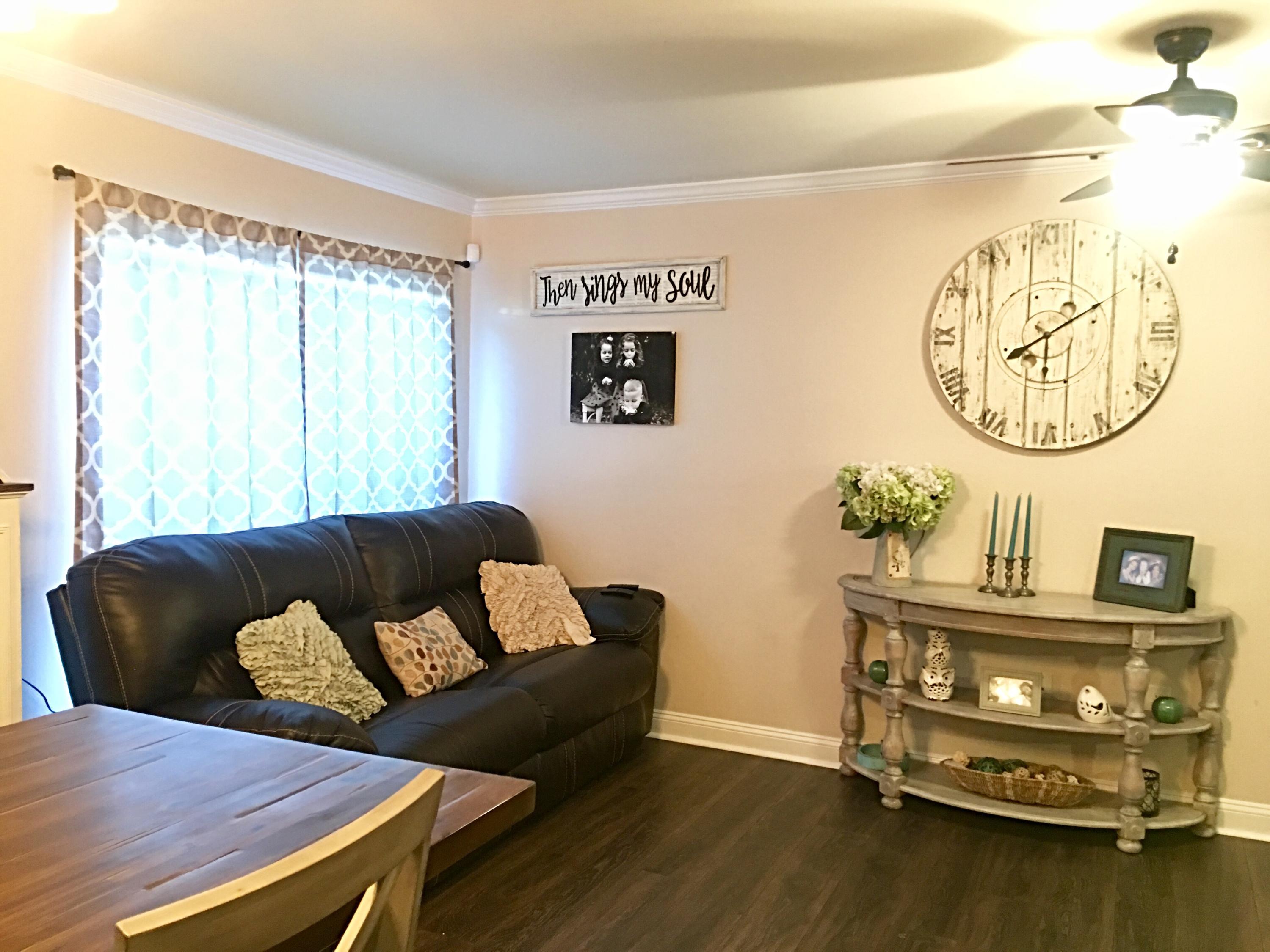 EAGLE'S LANDING - Residential