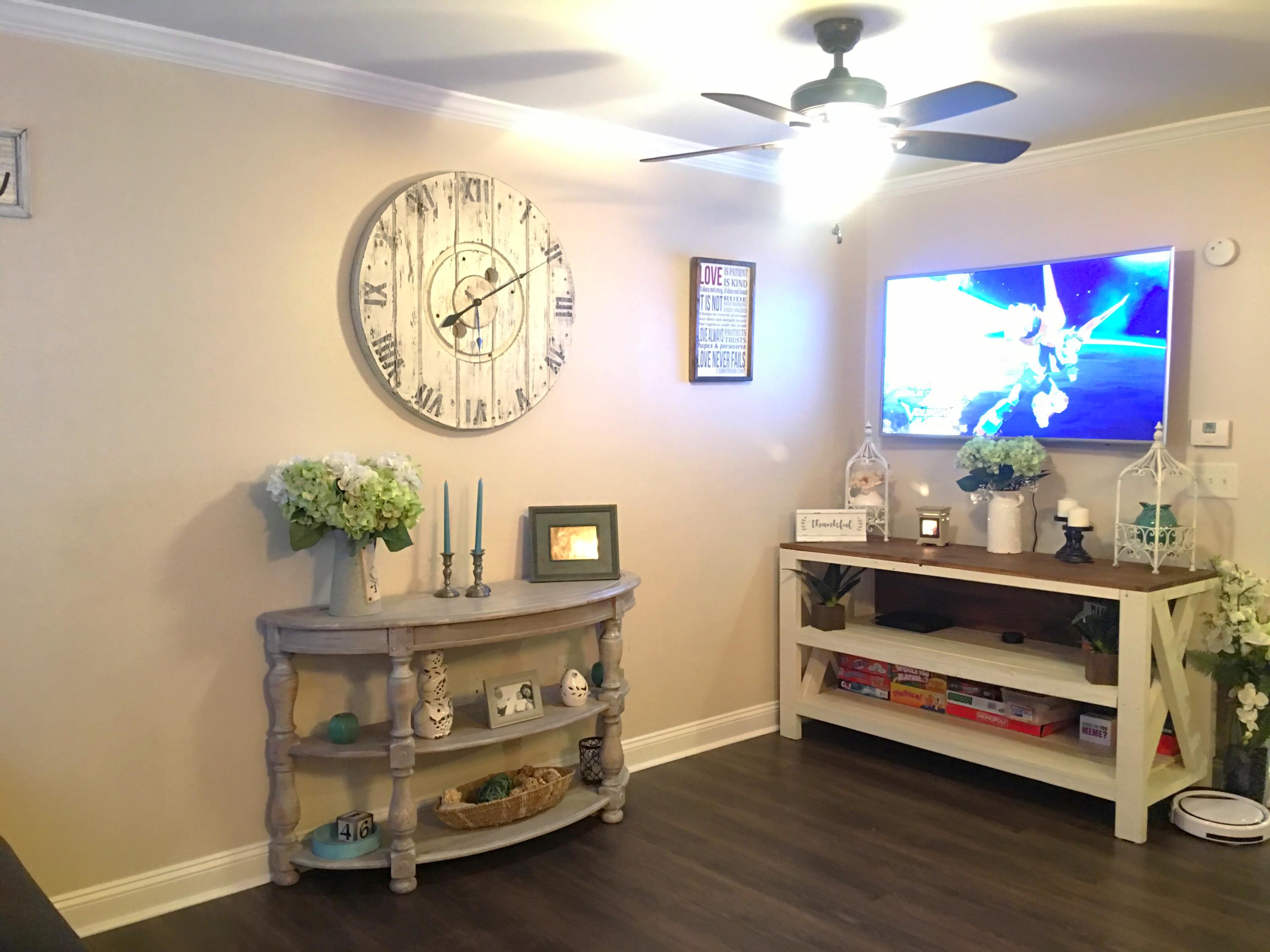 EAGLE'S LANDING - Residential