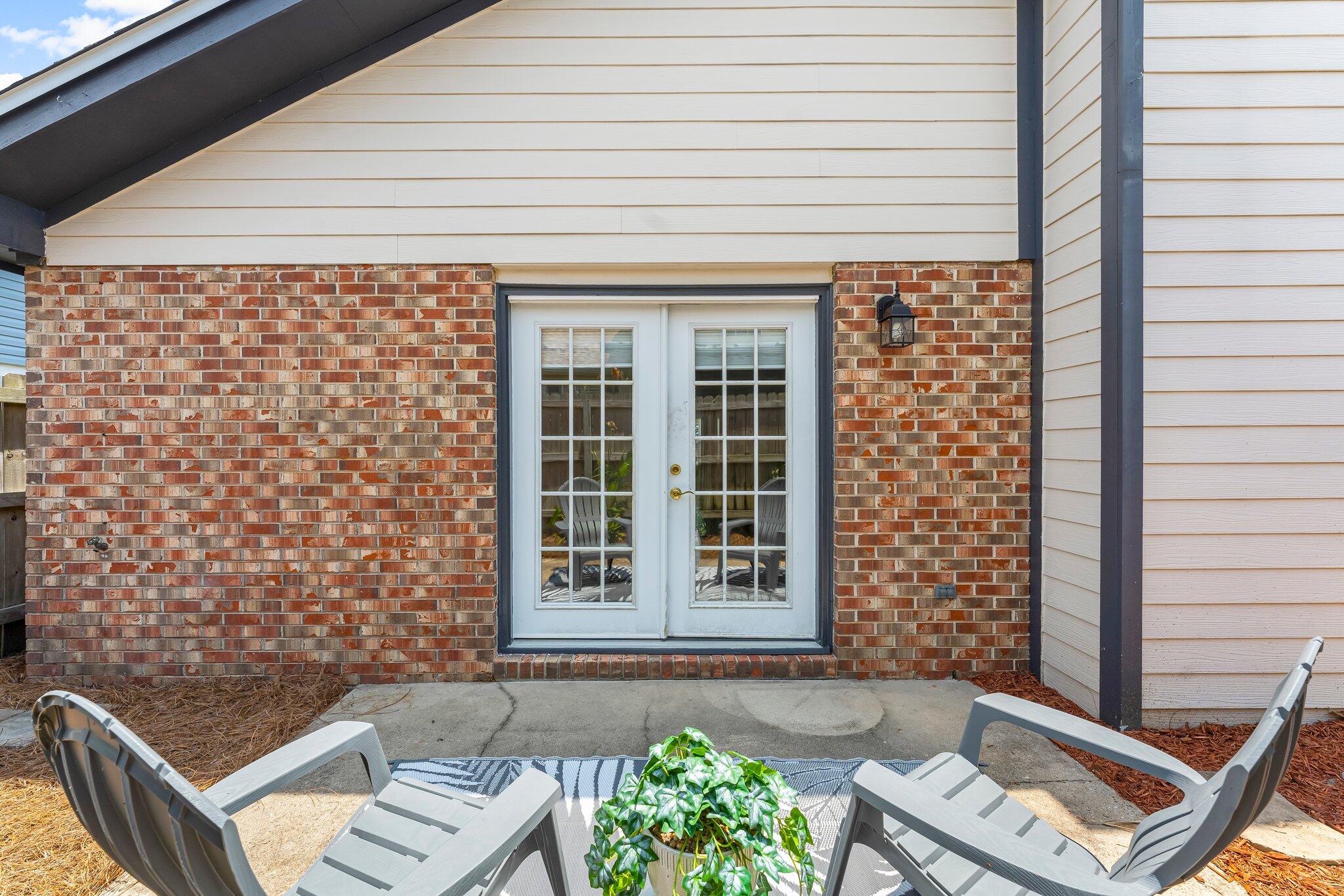 INDIAN OAKS - Residential Lease