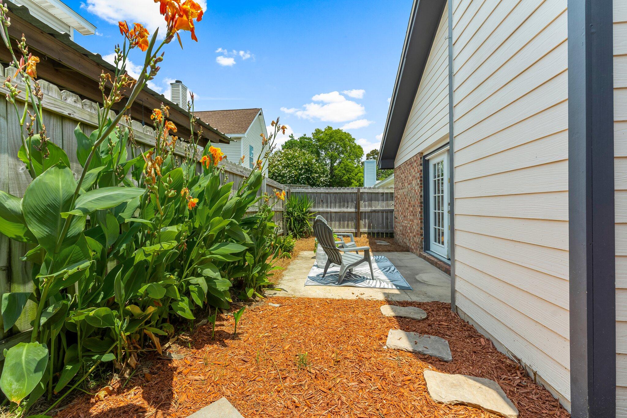 INDIAN OAKS - Residential Lease