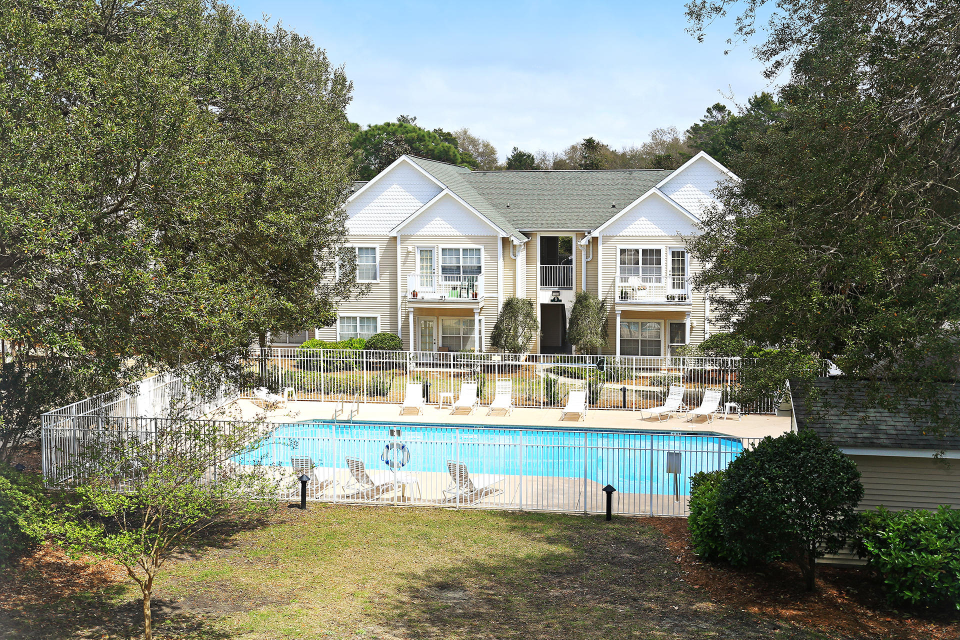 THE OAKS AT NICEVILLE - Residential
