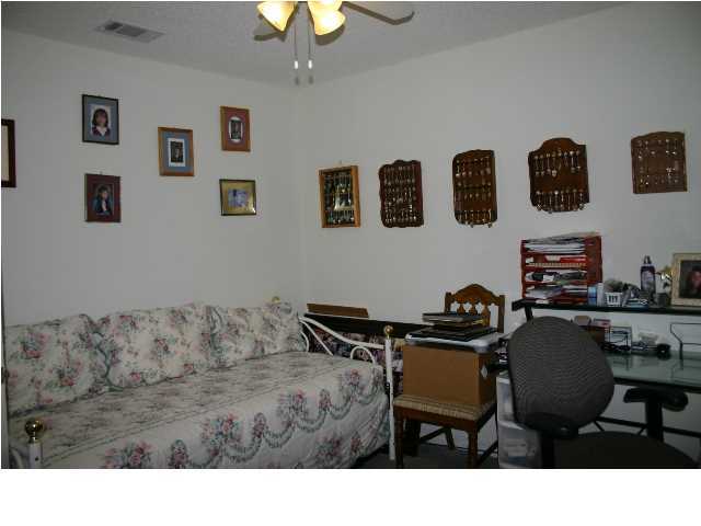 COUNTRYVIEW ESTATES 9TH ADDN - Residential