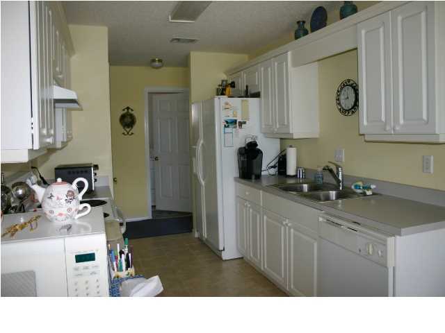 COUNTRYVIEW ESTATES 9TH ADDN - Residential