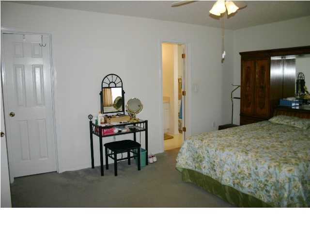 COUNTRYVIEW ESTATES 9TH ADDN - Residential