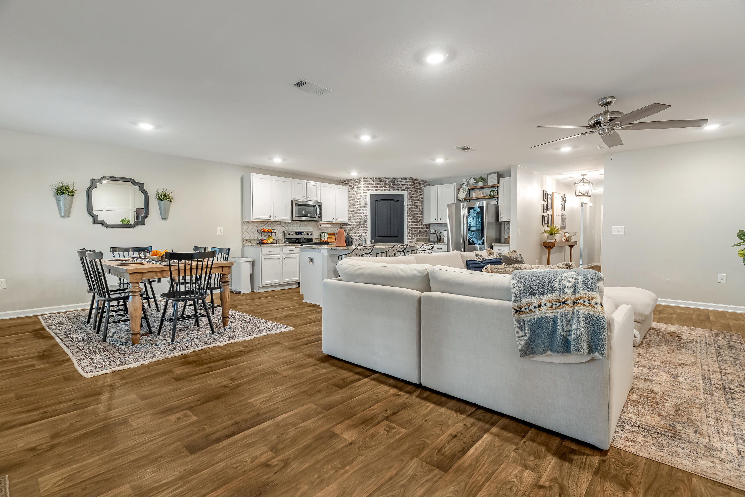 Redstone Commons Community - Residential