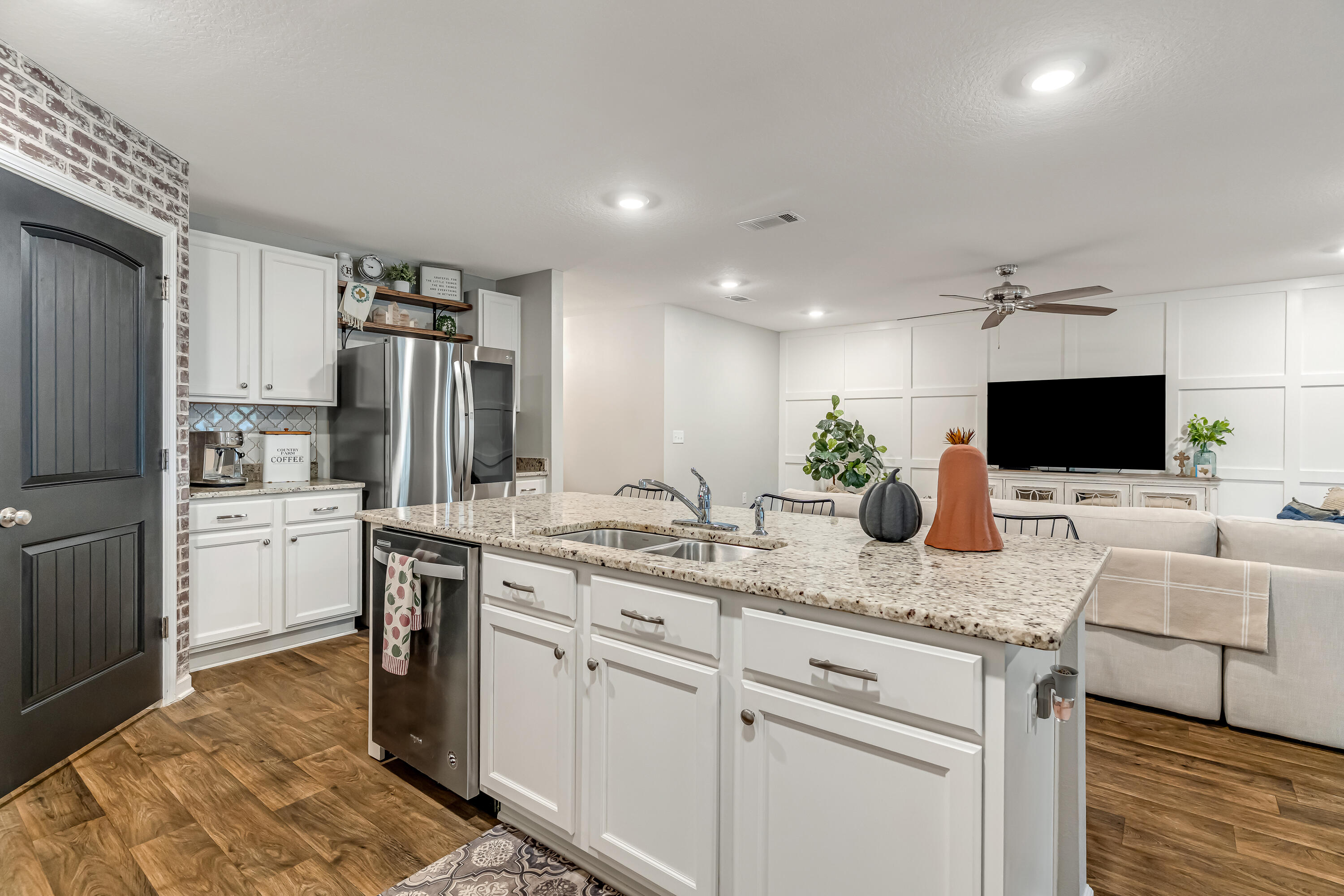 Redstone Commons Community - Residential