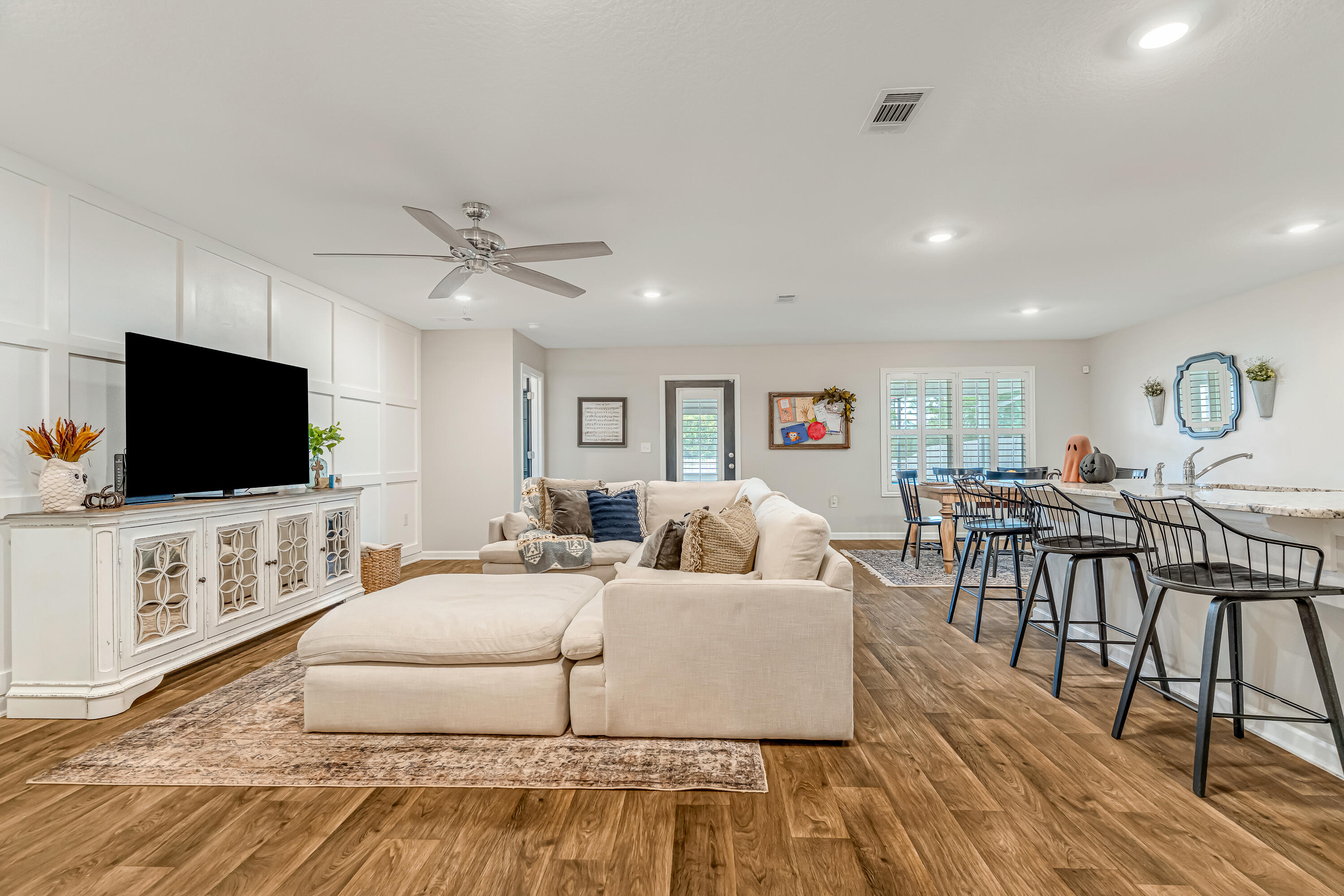 Redstone Commons Community - Residential