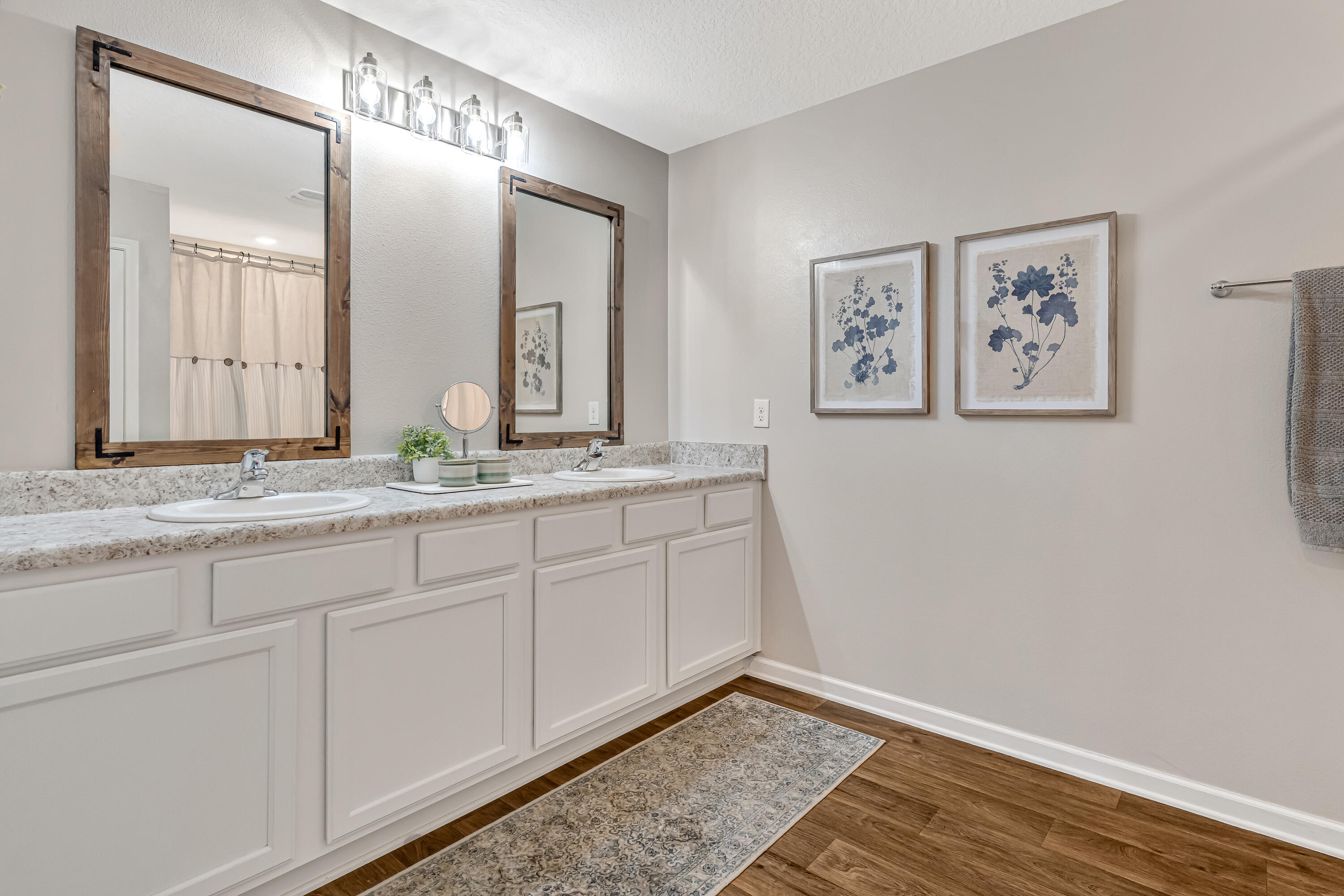 Redstone Commons Community - Residential